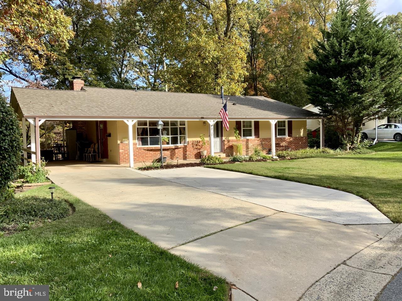 DIAMOND COURTS - Residential