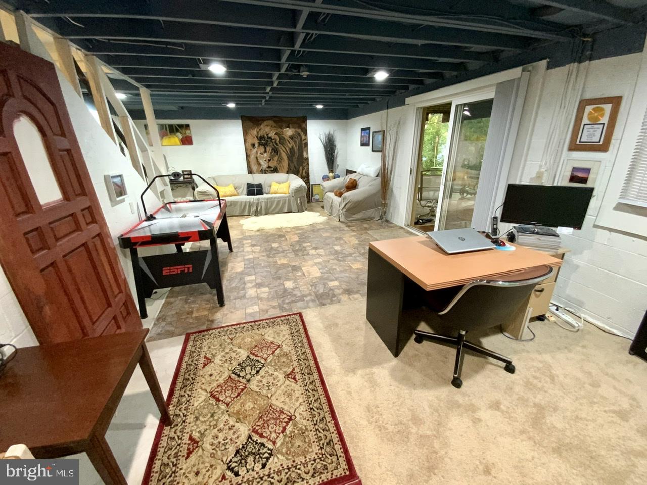 DIAMOND COURTS - Residential