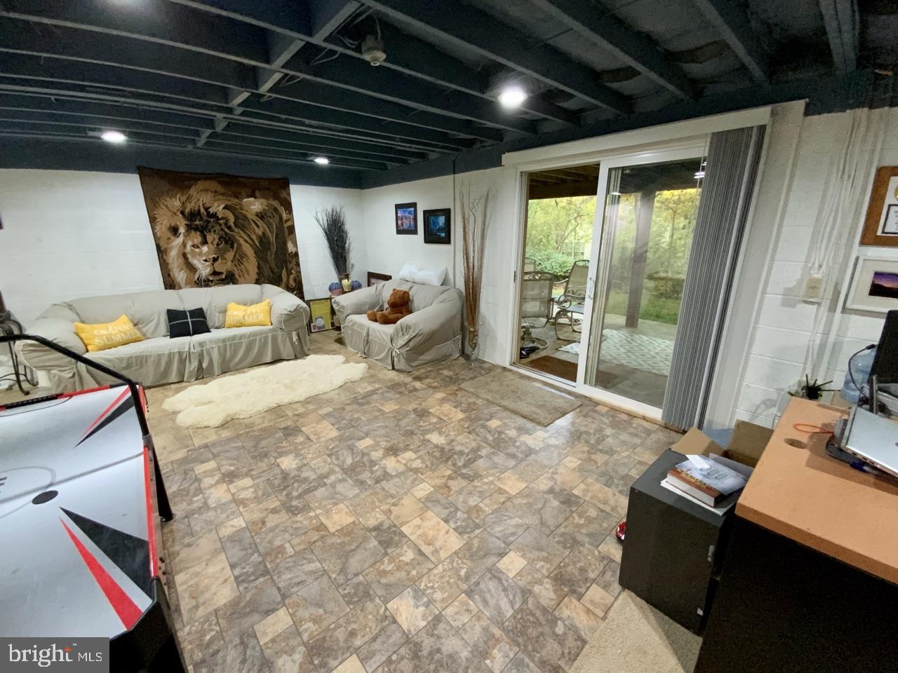 DIAMOND COURTS - Residential