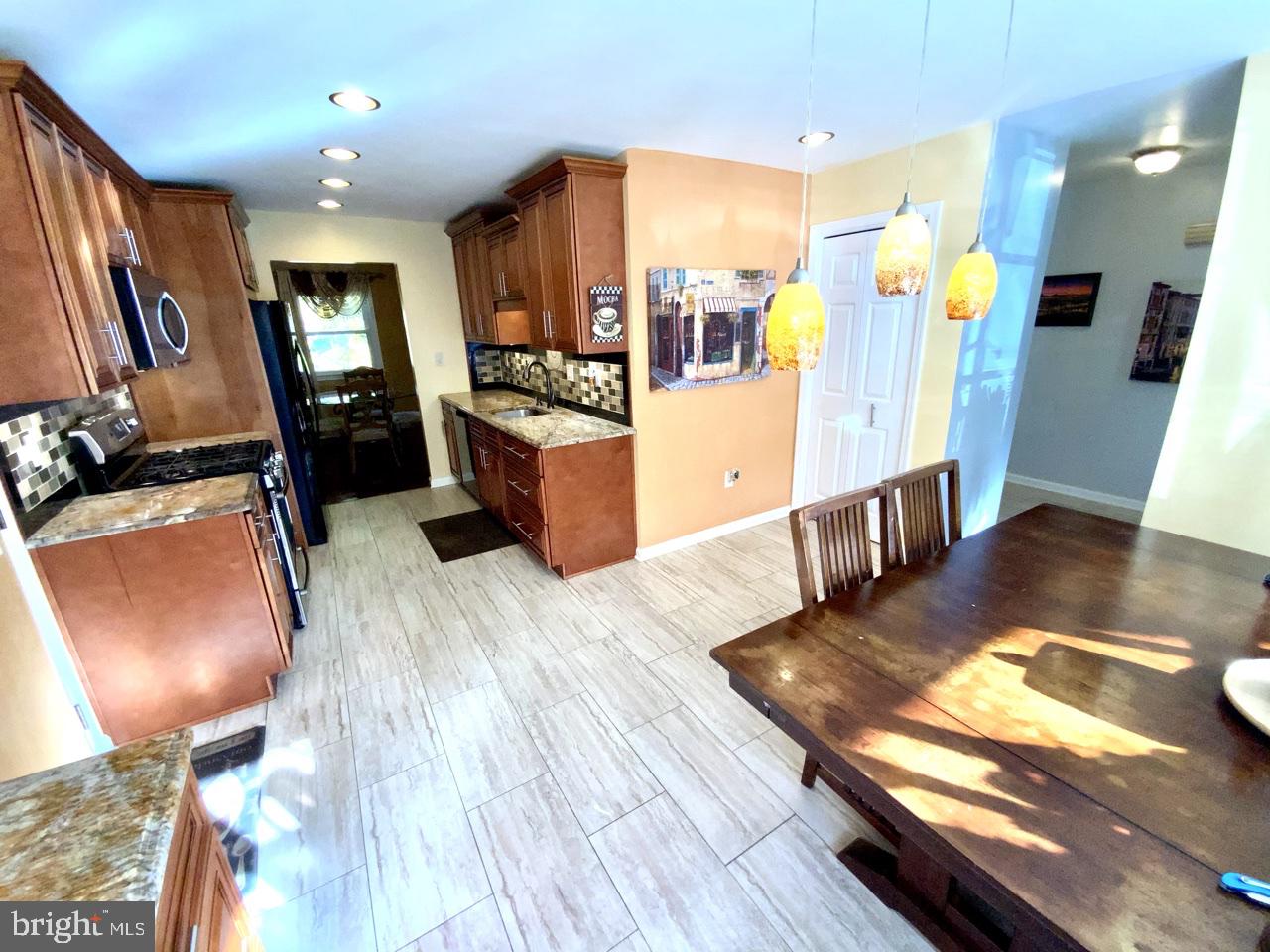 DIAMOND COURTS - Residential