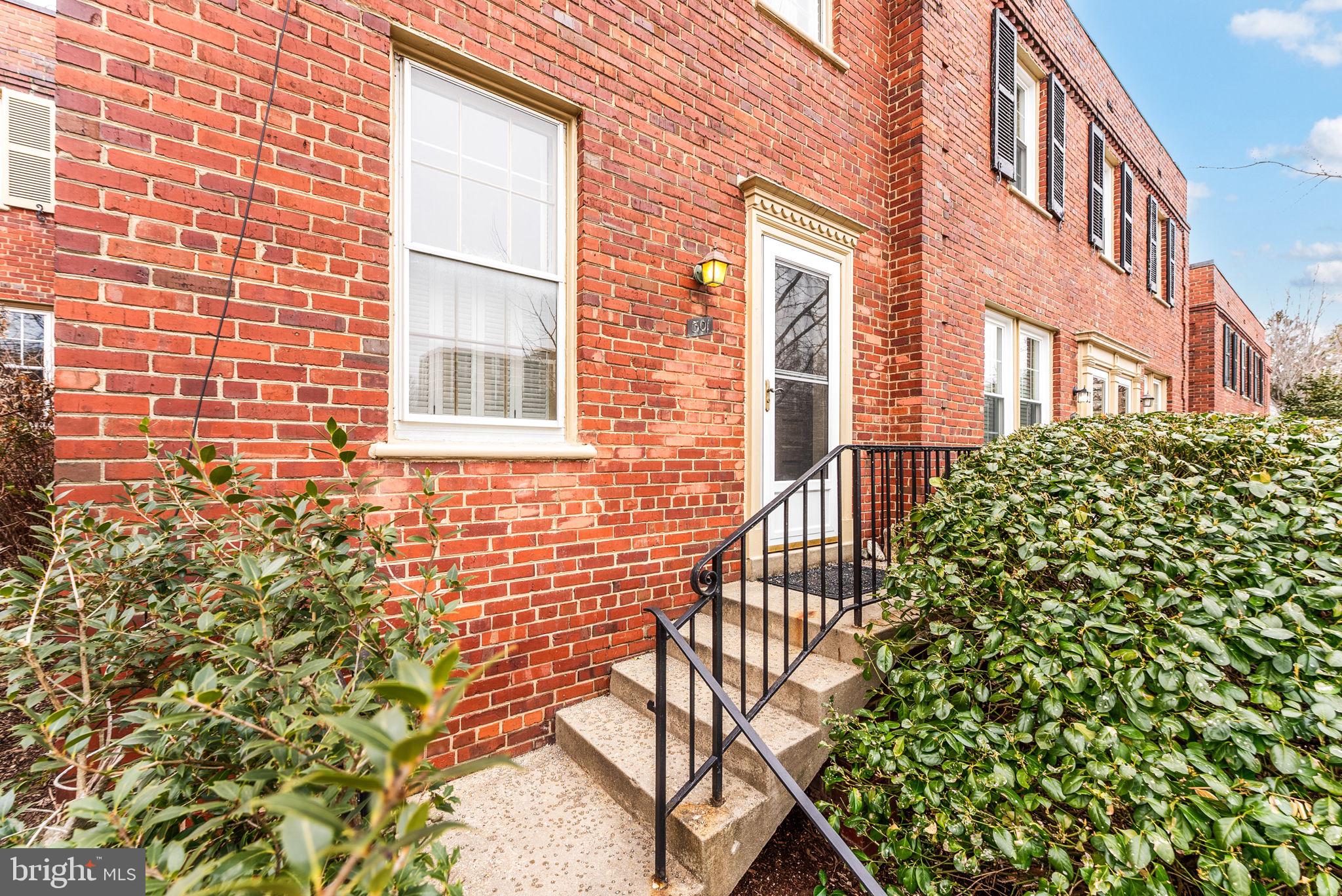 1110 S BARTON STREET 301