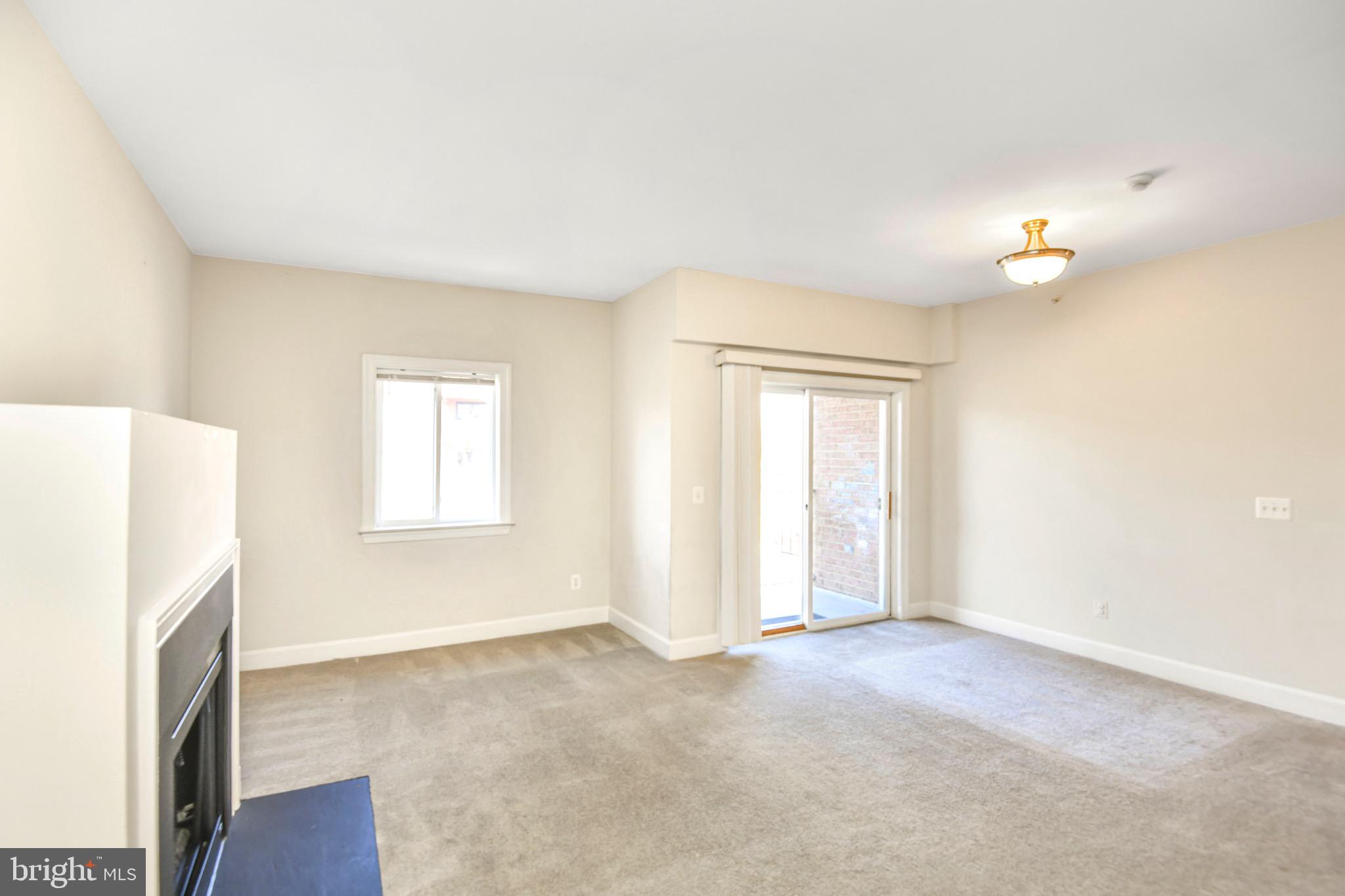 CRESTWOOD VILLAGE PARK - Residential Lease