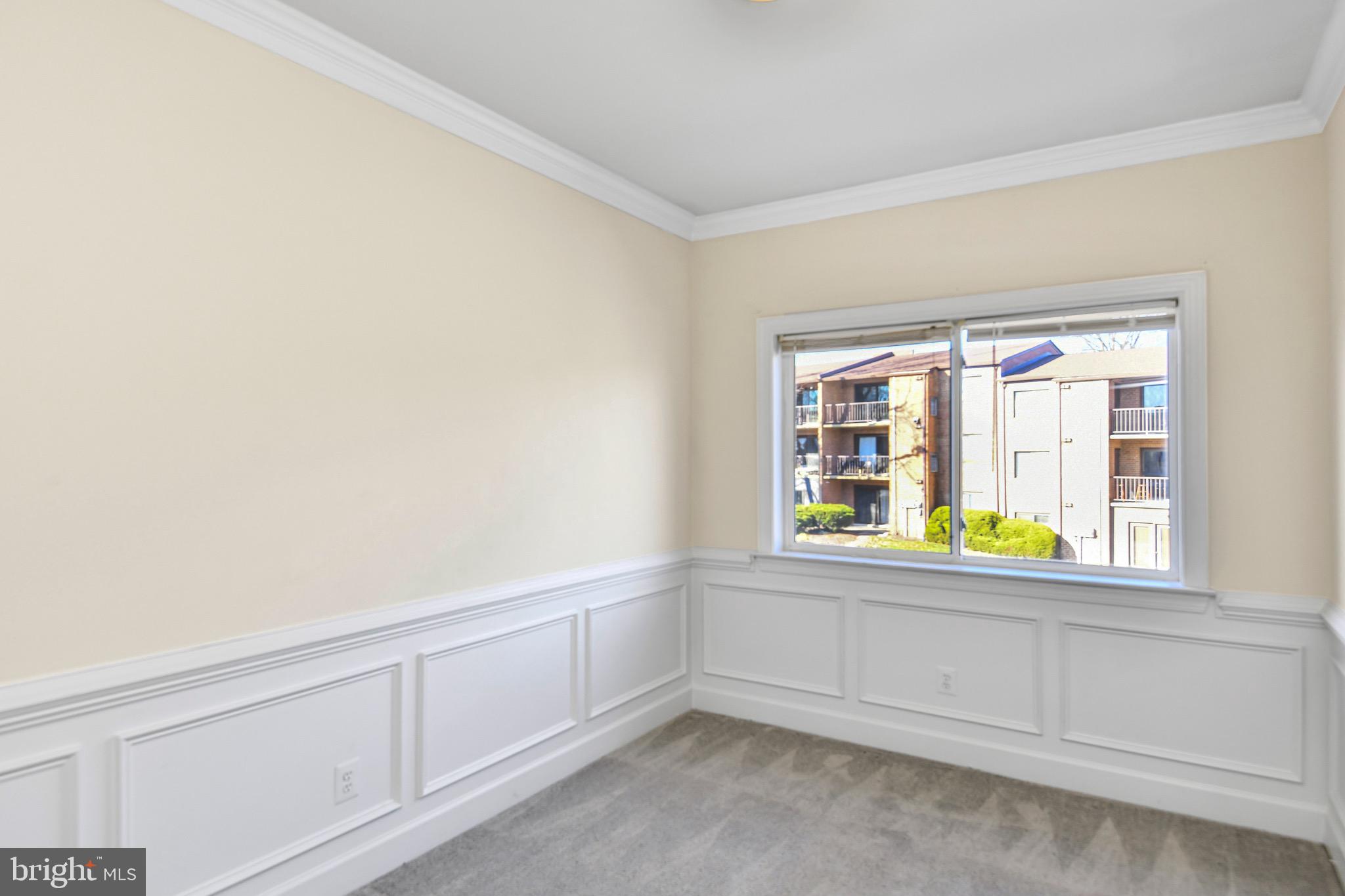 CRESTWOOD VILLAGE PARK - Residential Lease