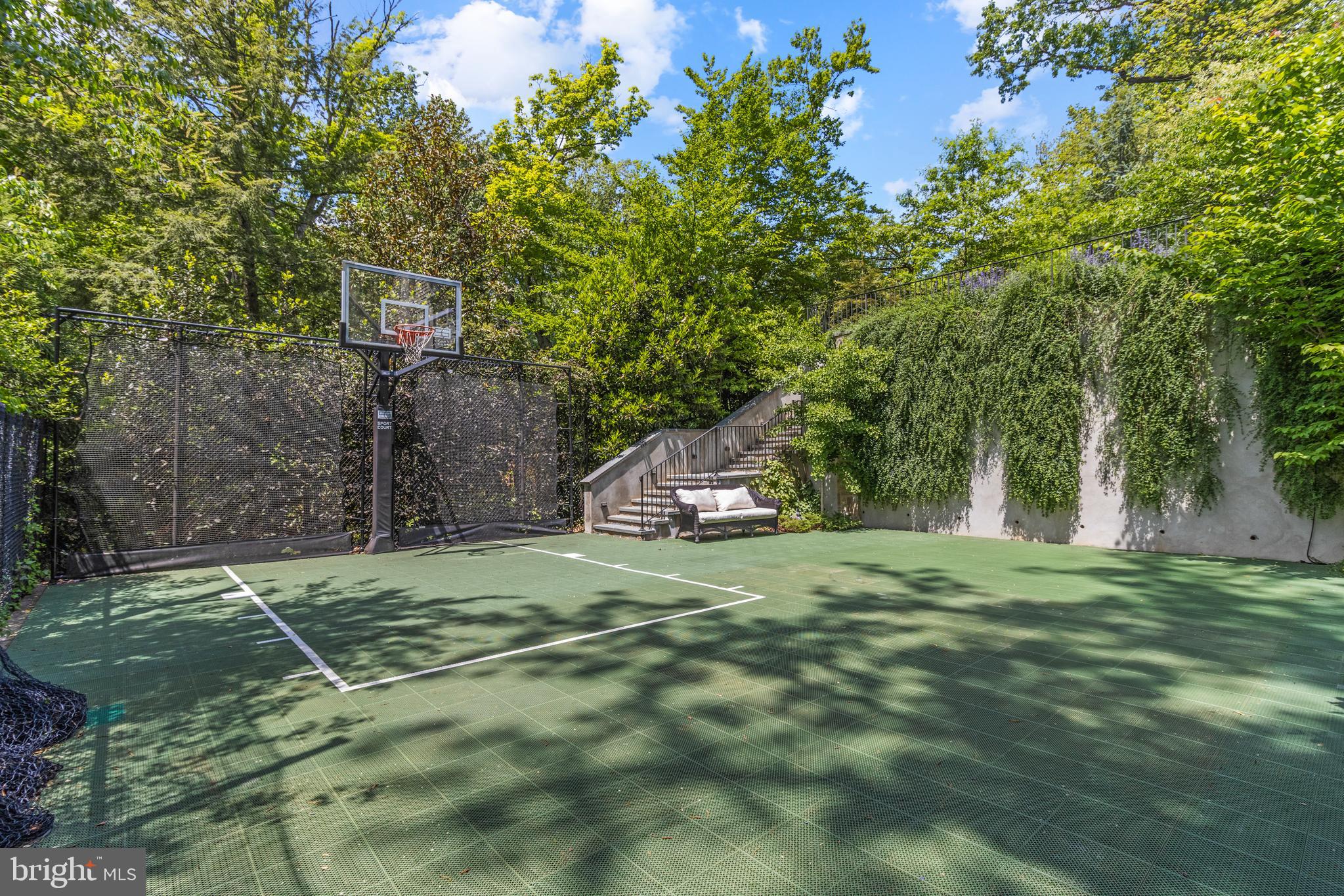 WESLEY HEIGHTS - Residential
