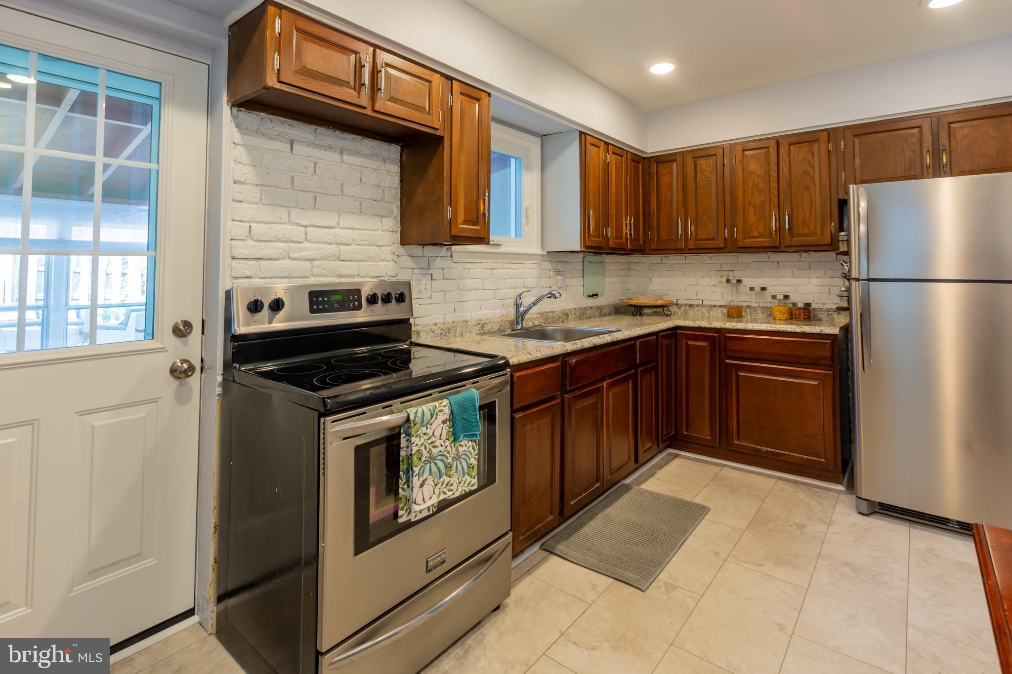 LANSDOWNE - Residential