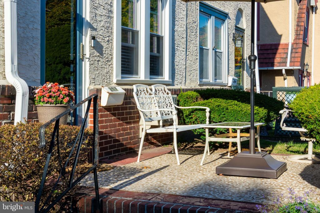 Photo of 257 W Greenwood Avenue, LANSDOWNE, PA 19050 (MLS # PADE2102834)
