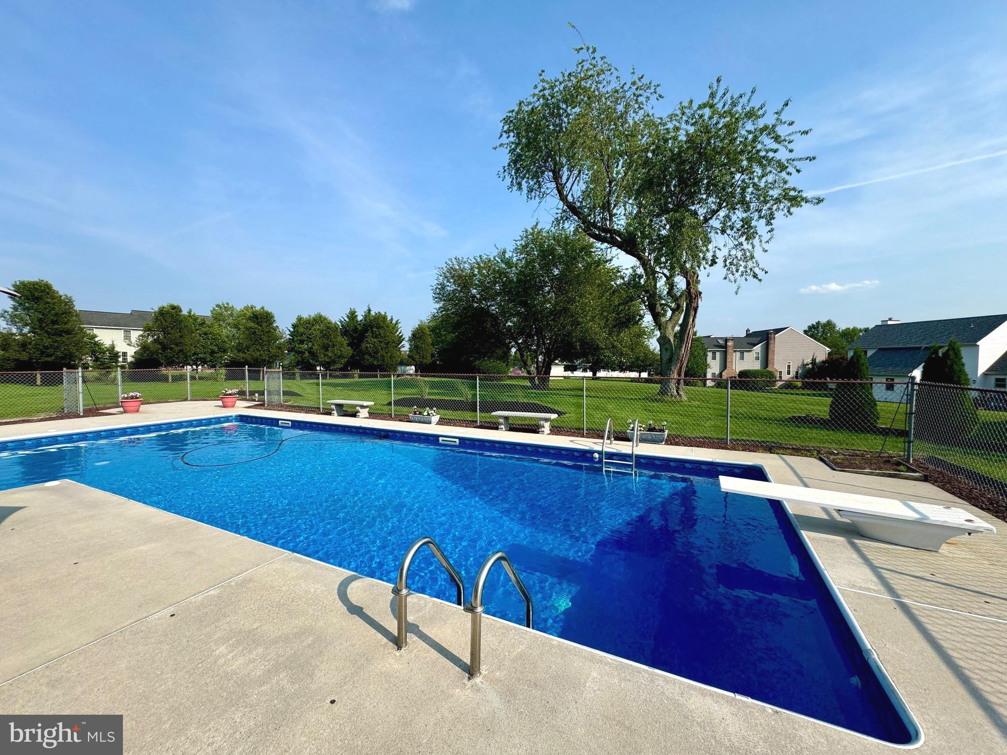 324 W ORCHARD DRIVE