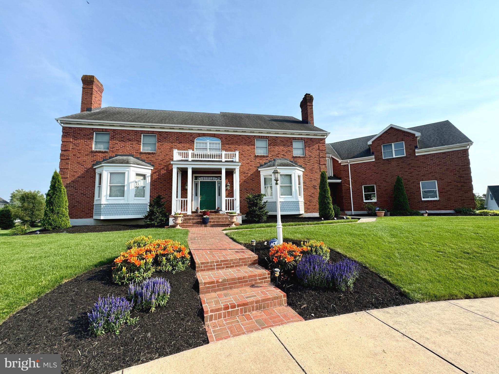 324 W ORCHARD DRIVE