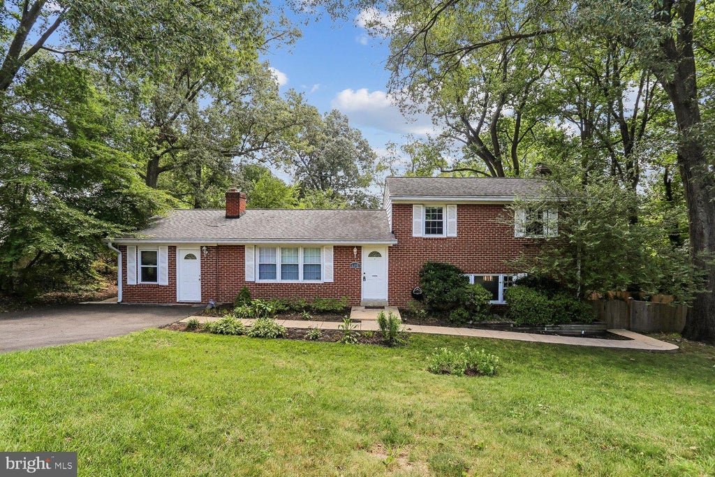 Photo of 8317 Accotink Road, LORTON, VA 22079 (MLS # VAFX2333798)