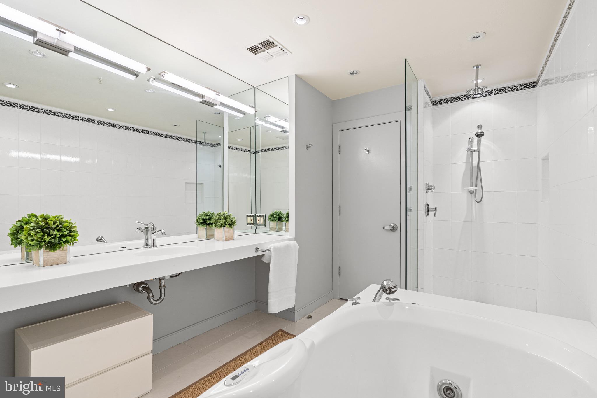 TUSCANY-CANTERBURY - Residential