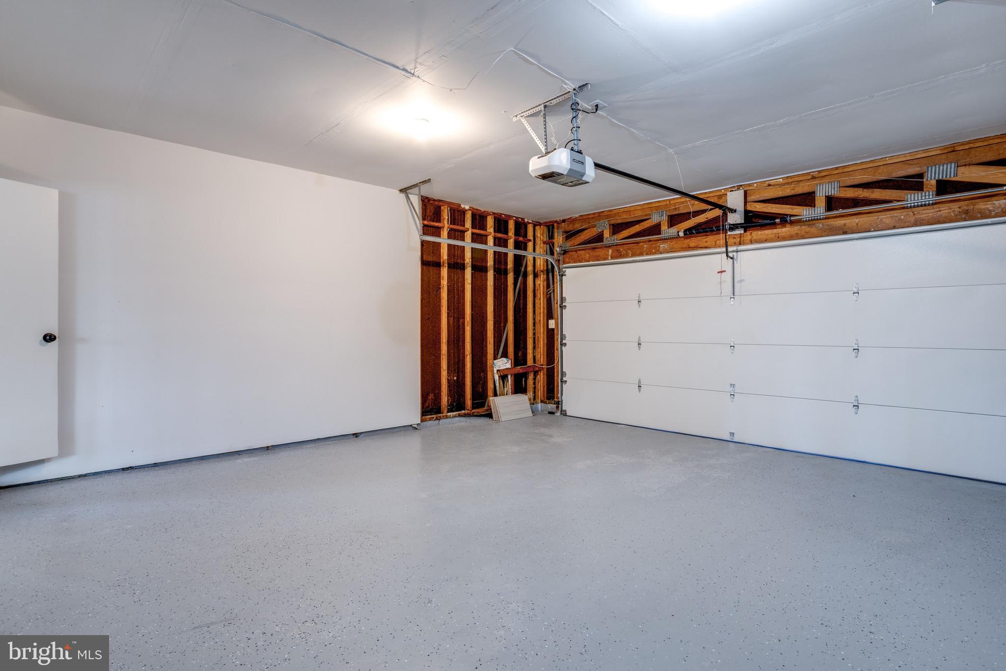 CROSSPOINTE - Residential