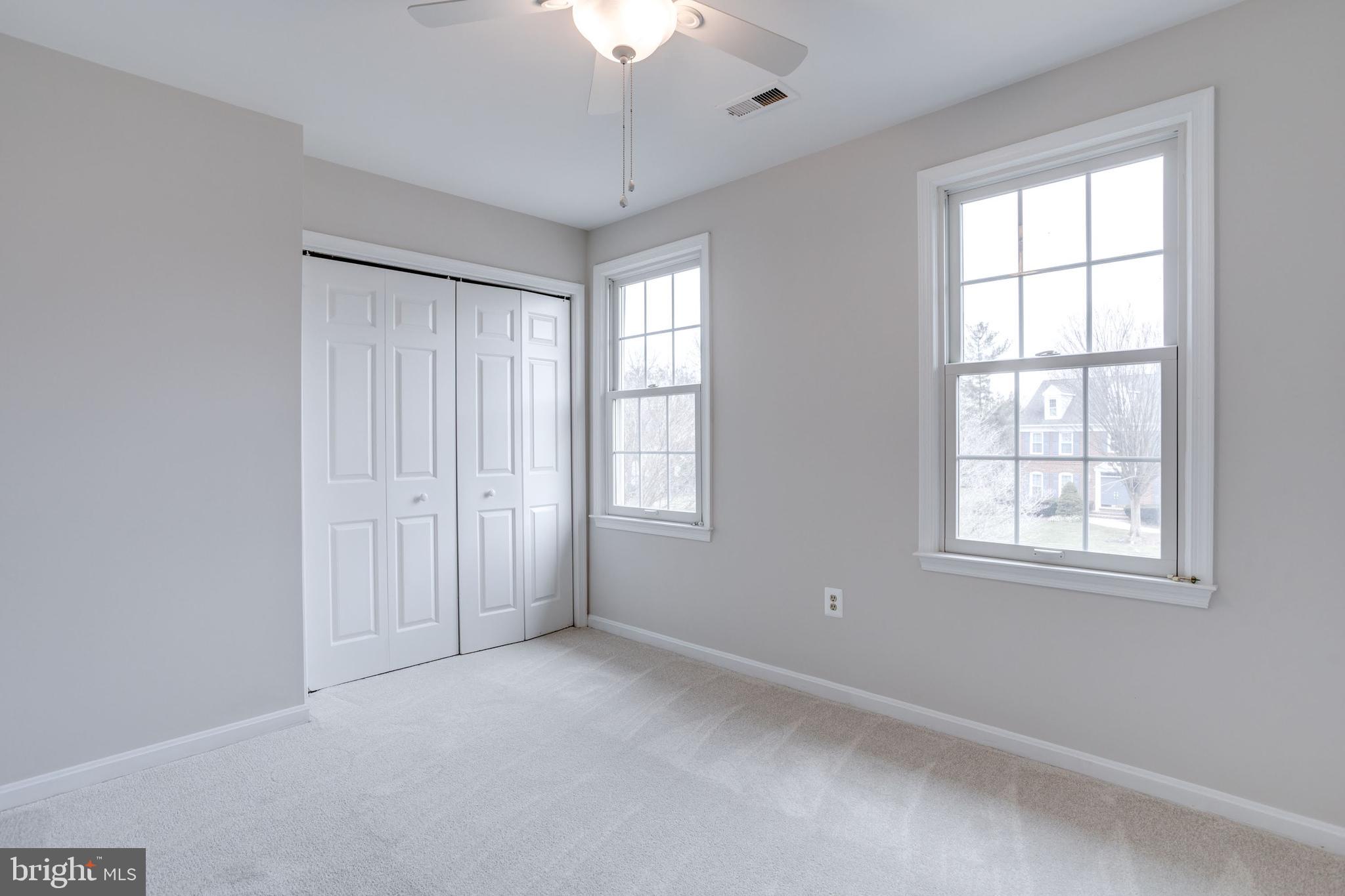 CROSSPOINTE - Residential