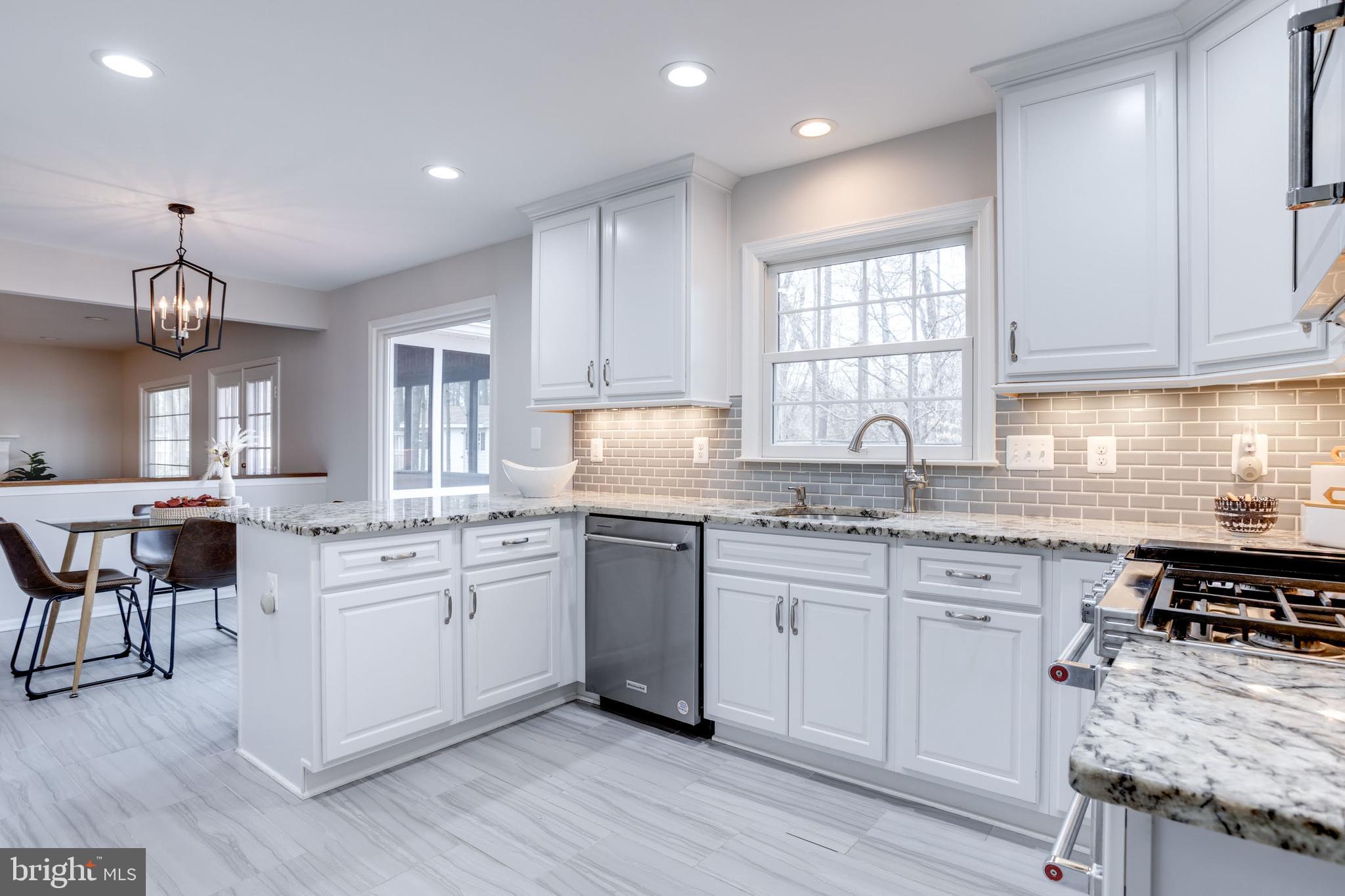 CROSSPOINTE - Residential