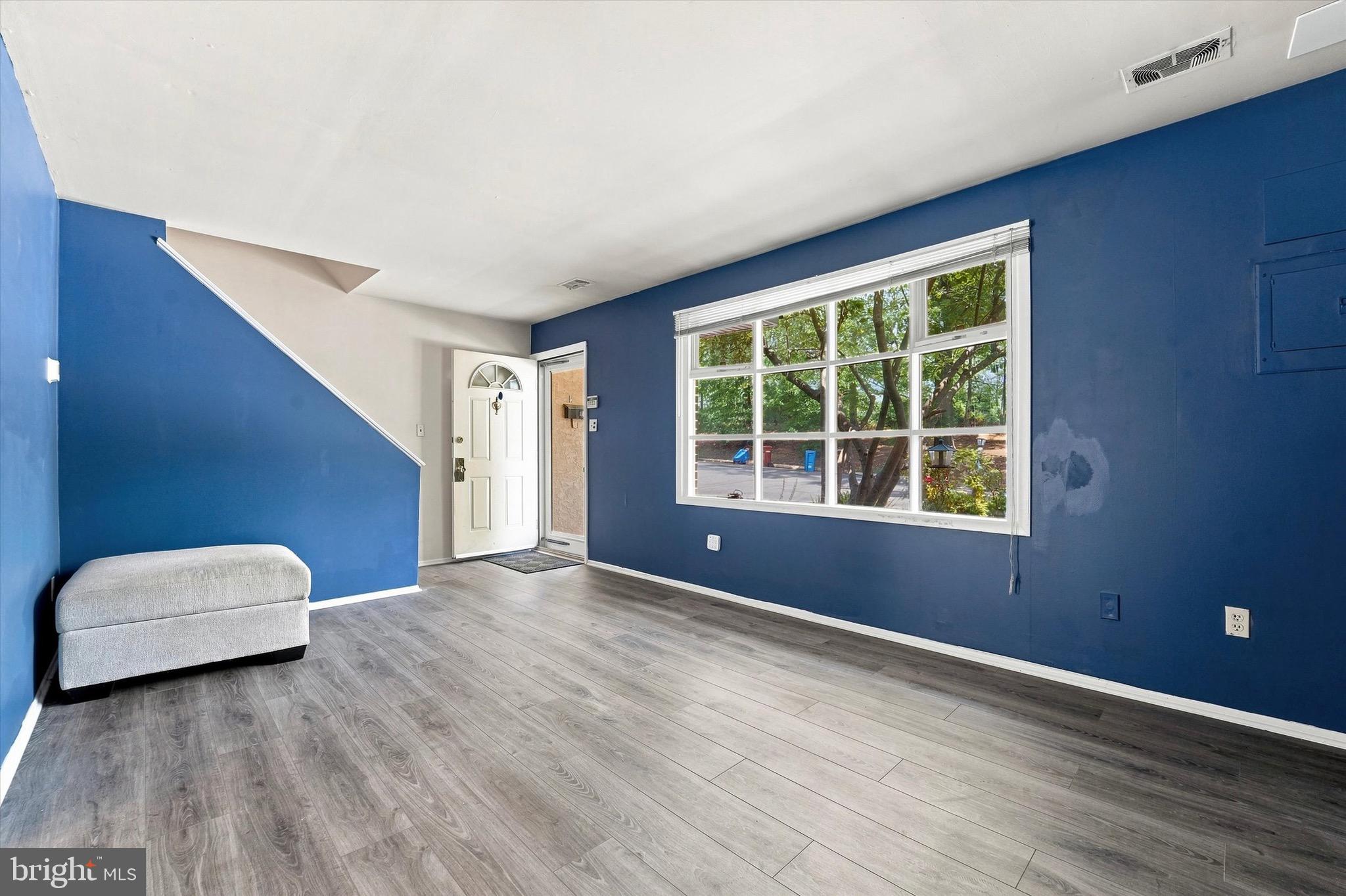 310 WOODSIDE CIRCLE
