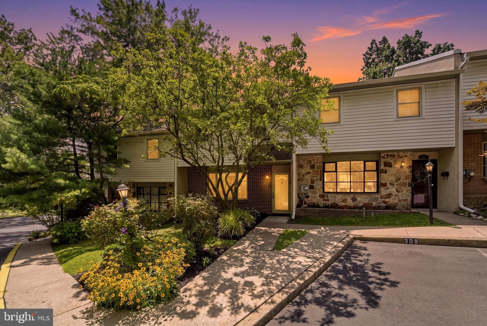 310 Woodside Circle, Dresher, PA, 19025