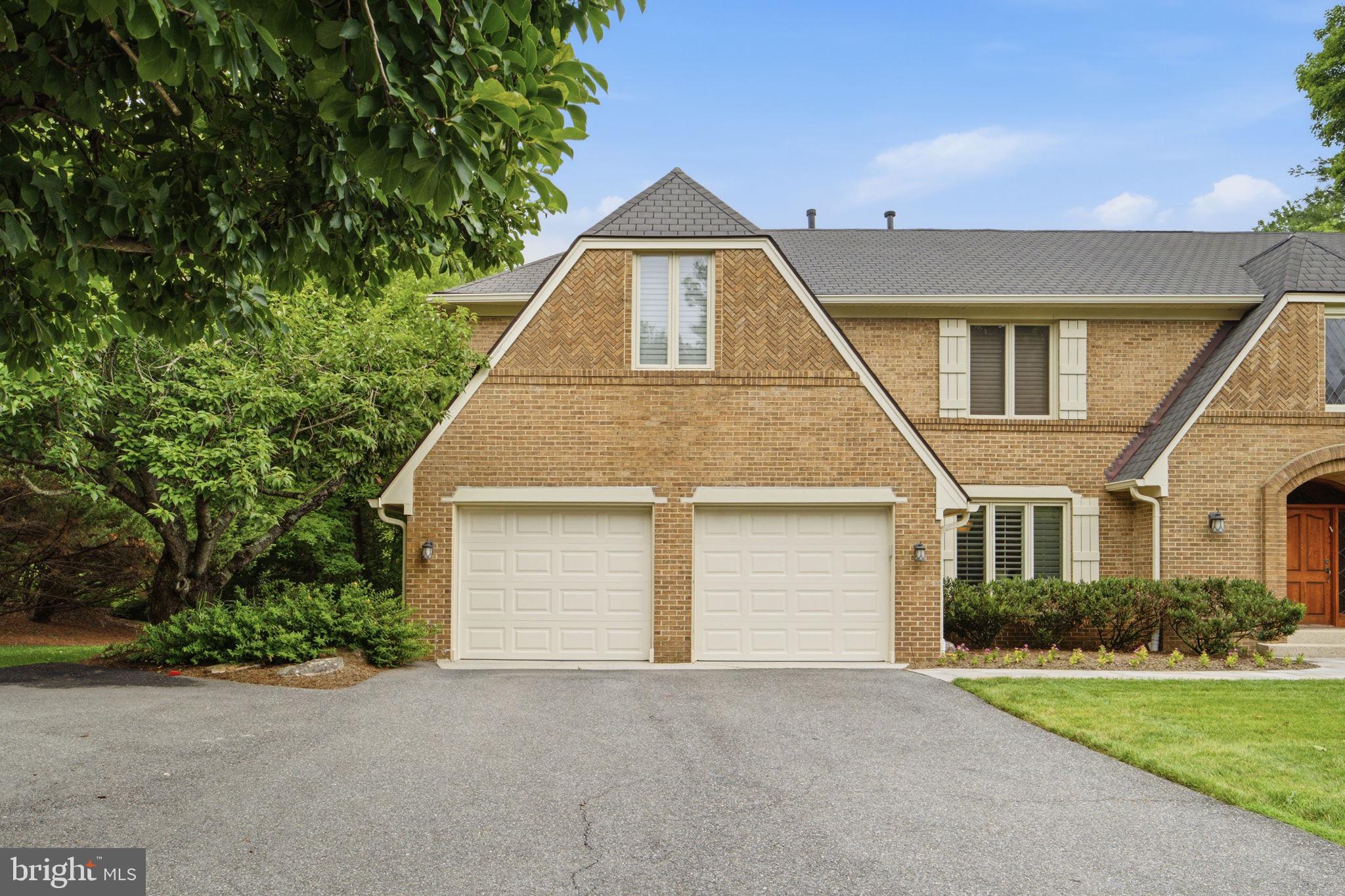 8004 SPLIT OAK DRIVE