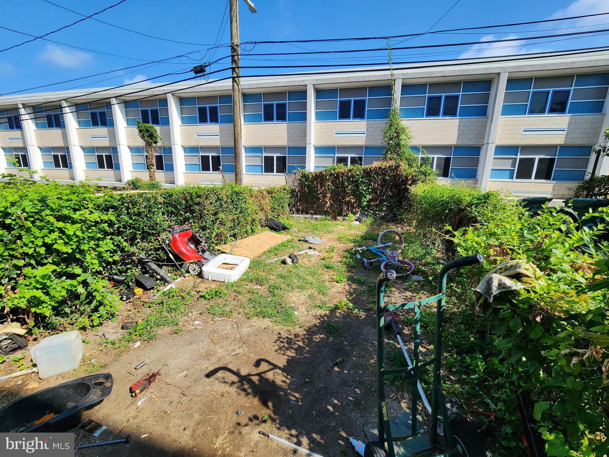 EAST BALTIMORE MIDWAY - Residential