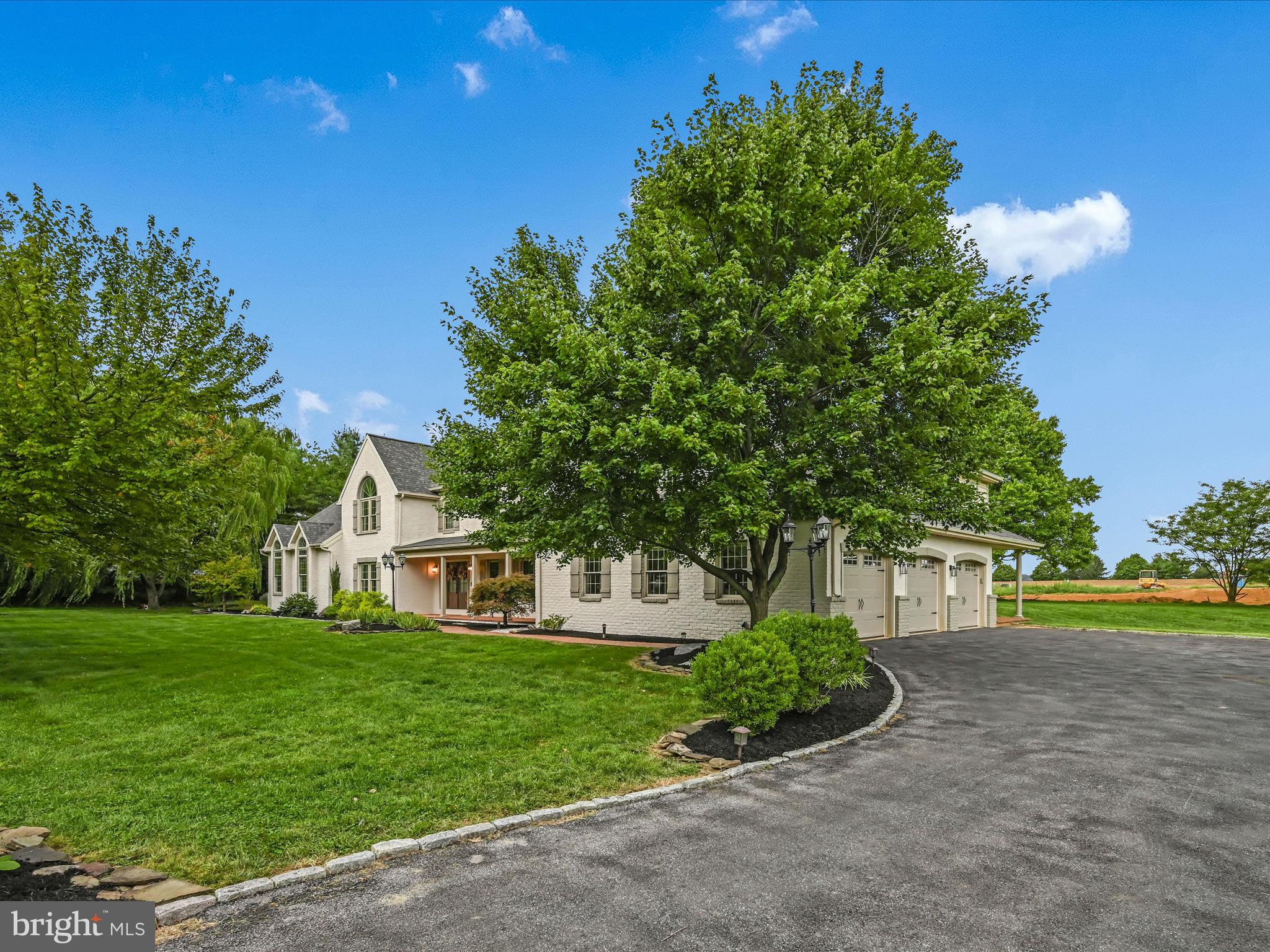 STONEHENGE - Residential