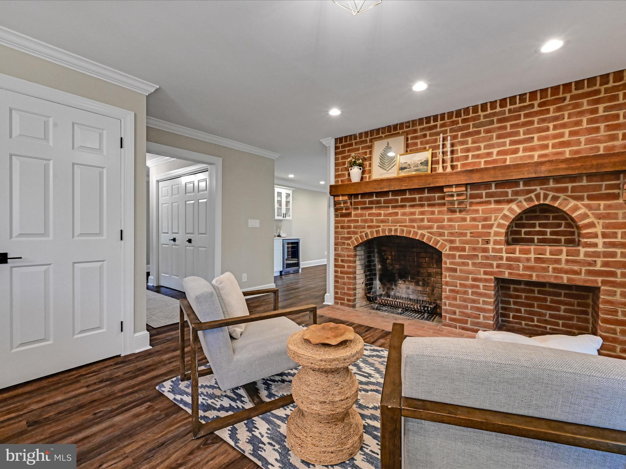 STONEHENGE - Residential