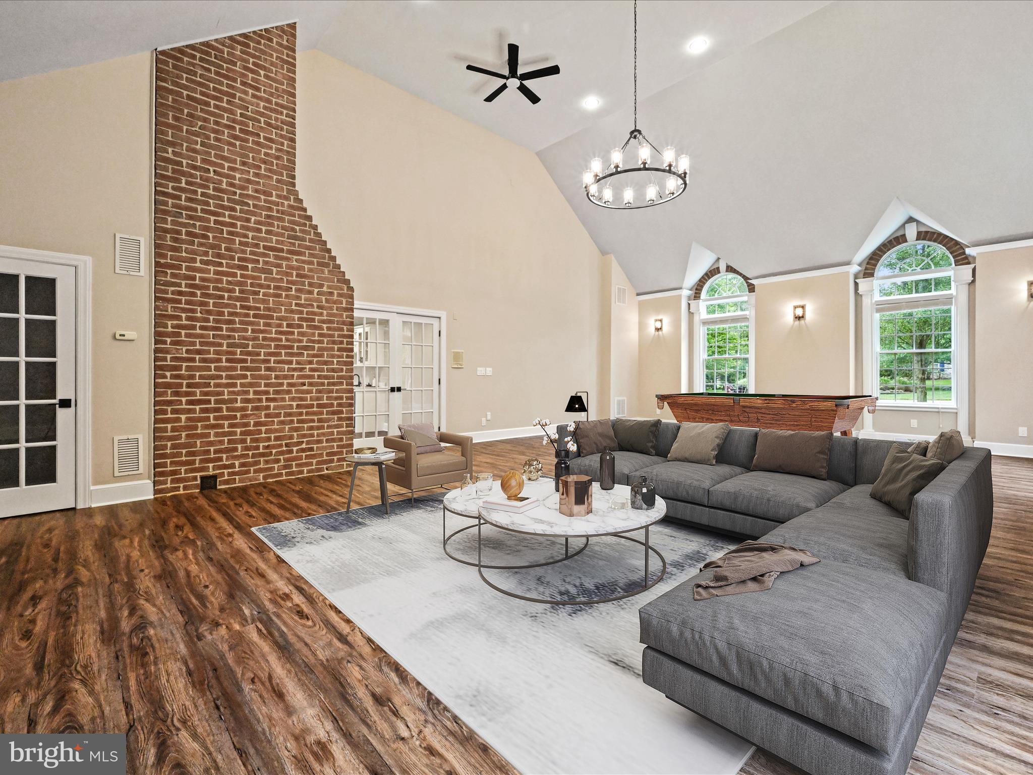 STONEHENGE - Residential