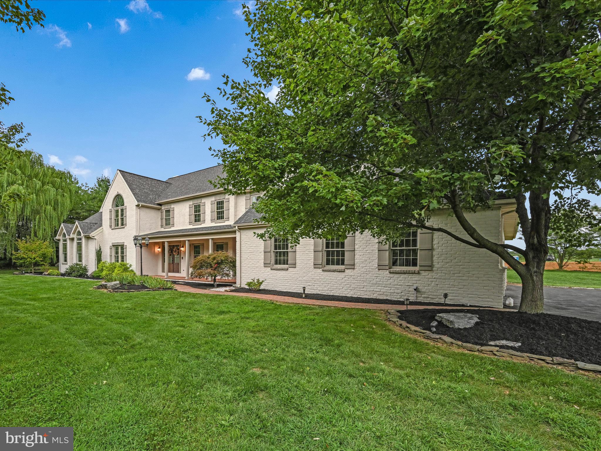 STONEHENGE - Residential