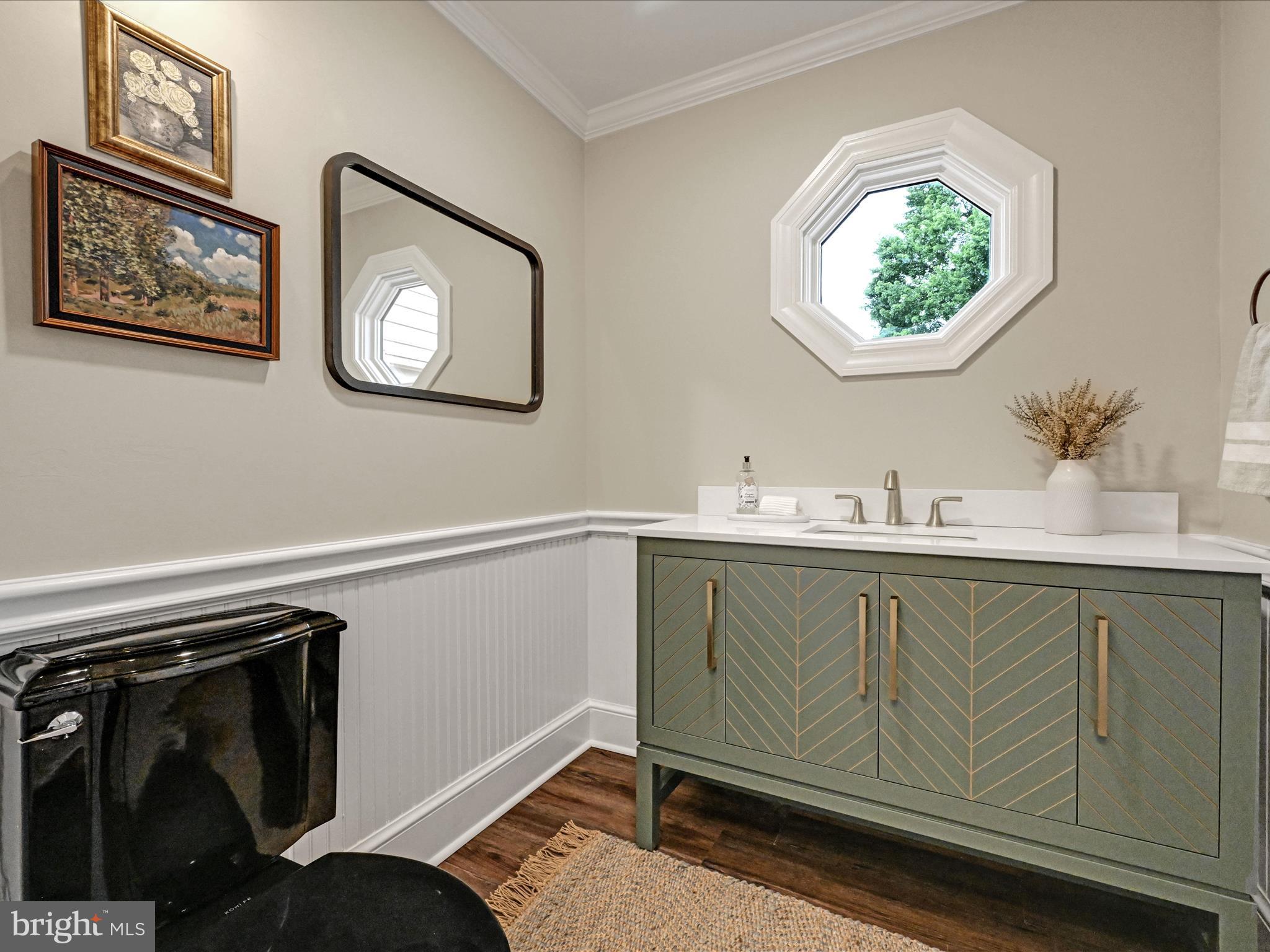 STONEHENGE - Residential