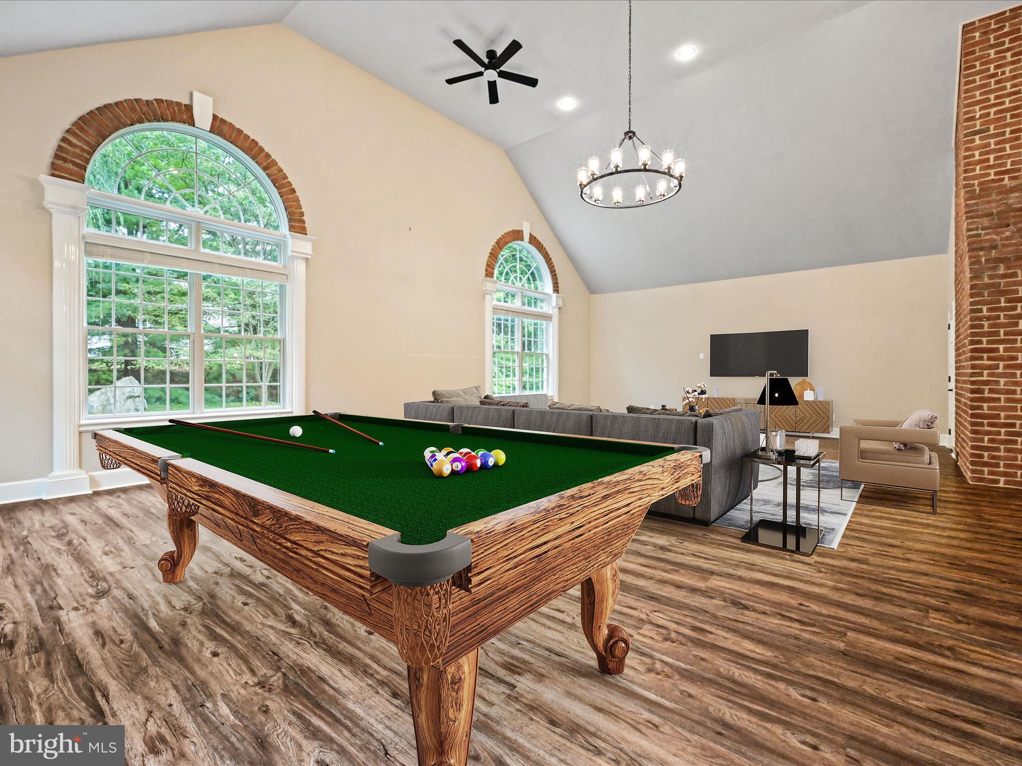 STONEHENGE - Residential