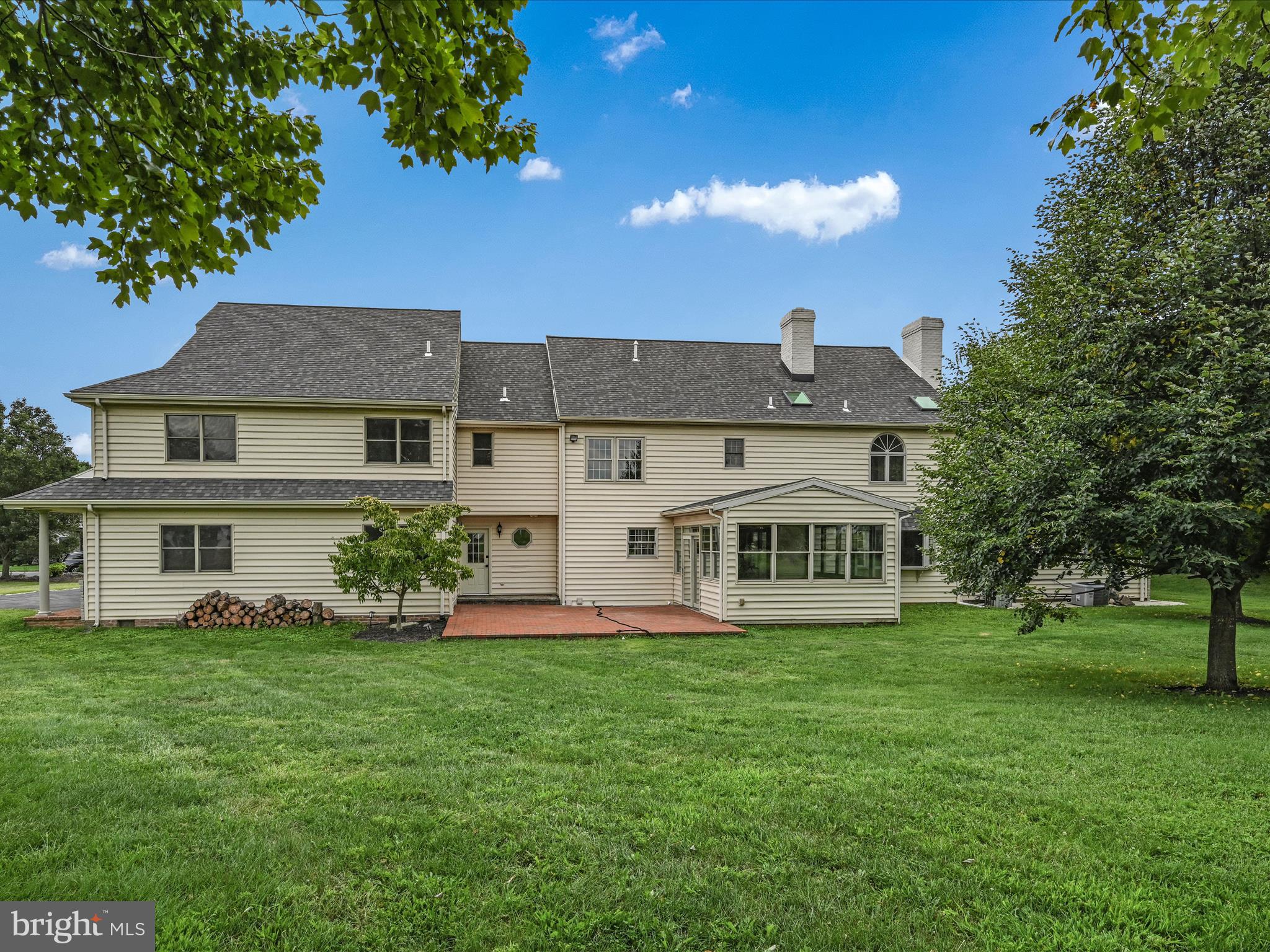 STONEHENGE - Residential