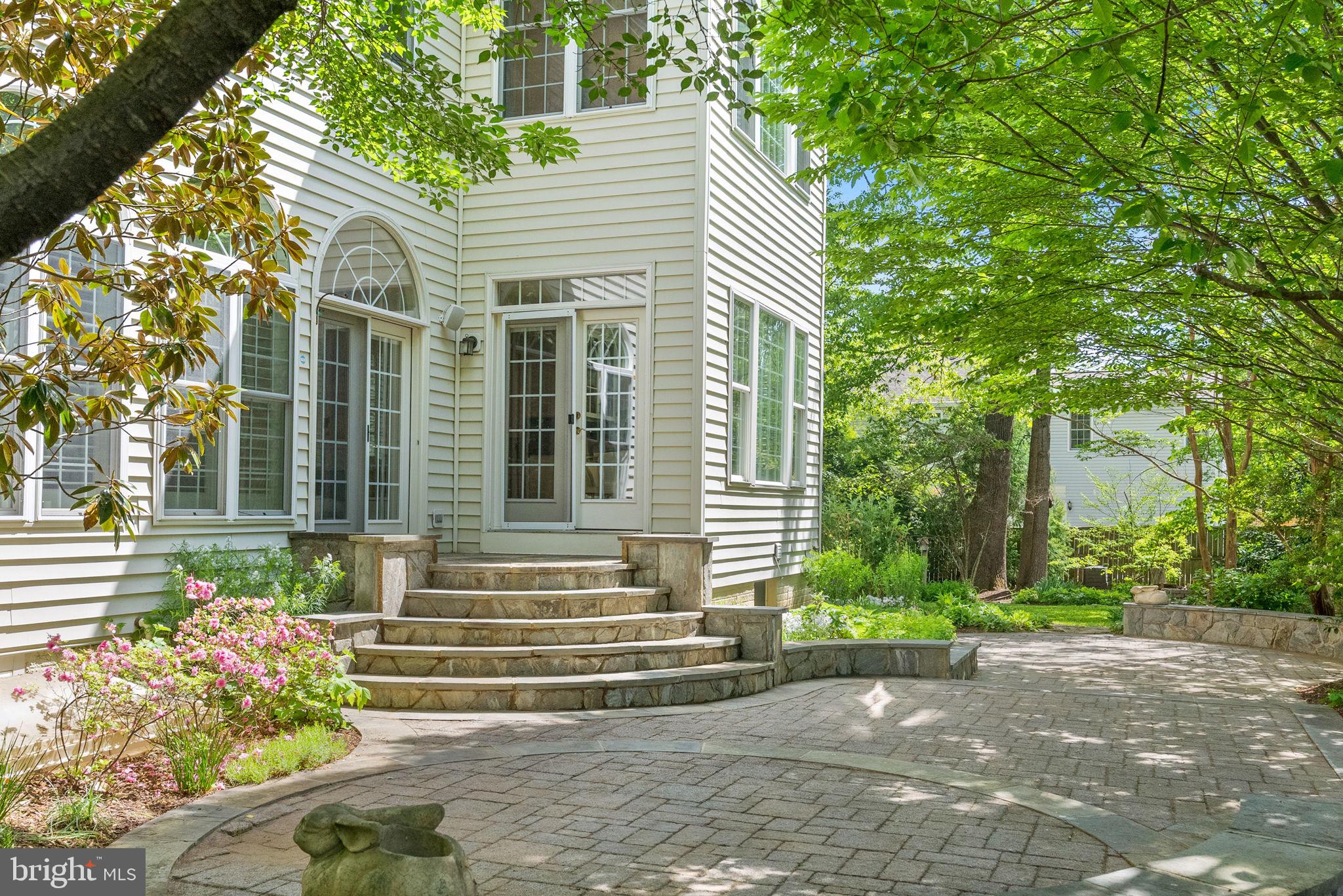 RESERVE AT MARTINS POINT - Residential