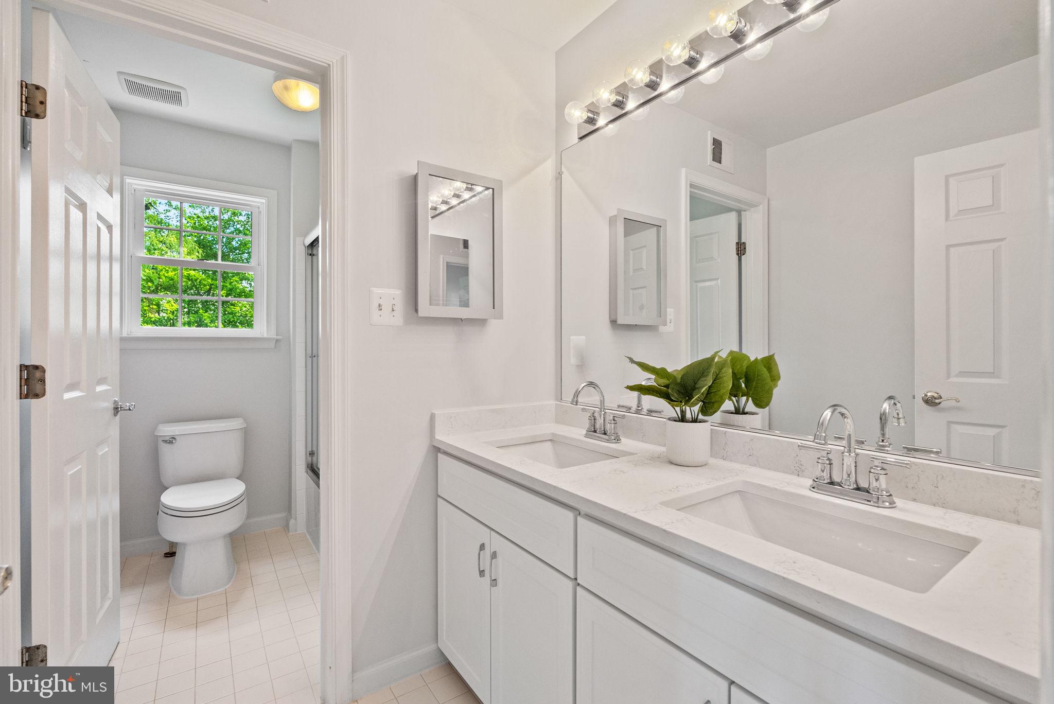 RESERVE AT MARTINS POINT - Residential