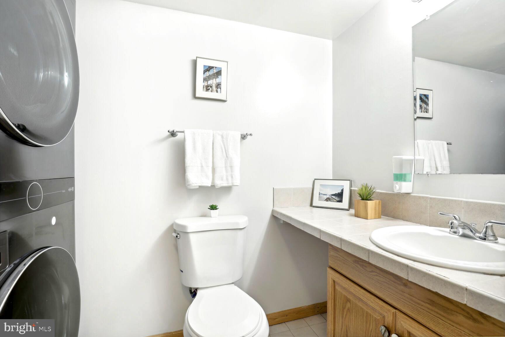 CHESTNUT GROVE - Residential