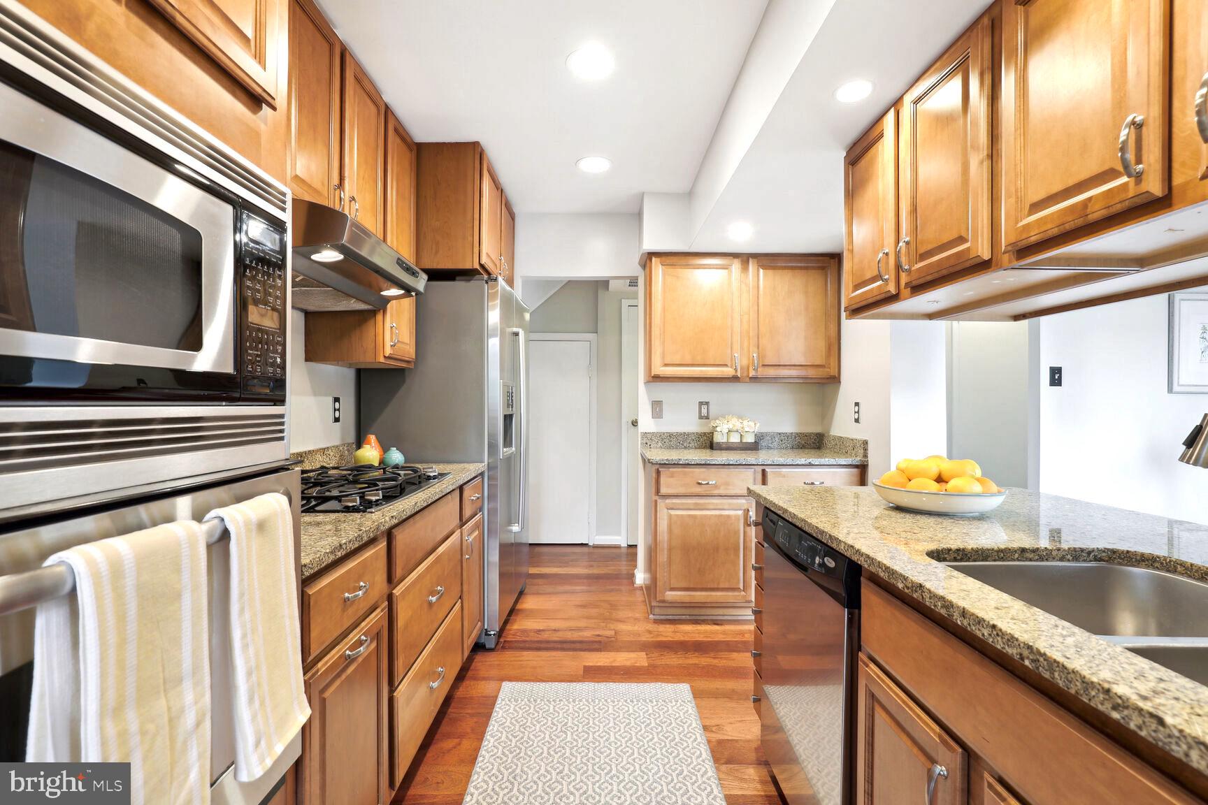 CHESTNUT GROVE - Residential