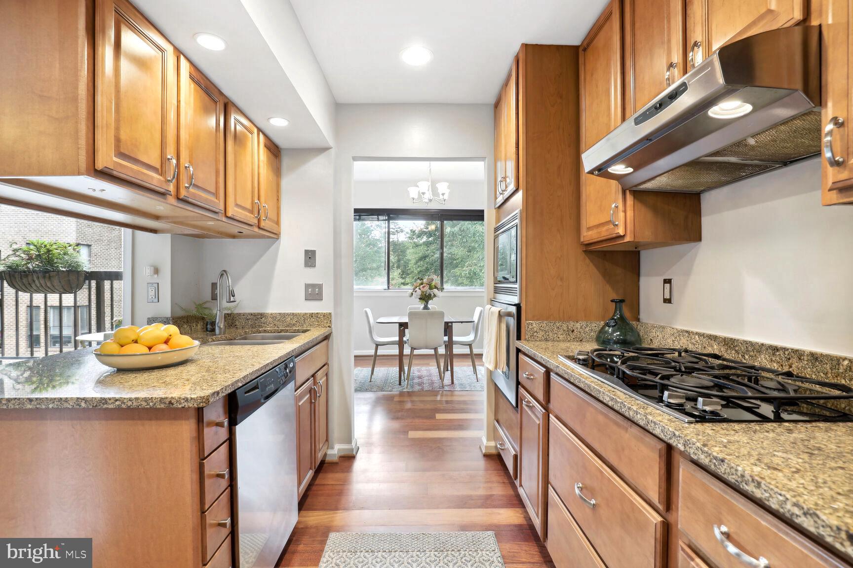 CHESTNUT GROVE - Residential