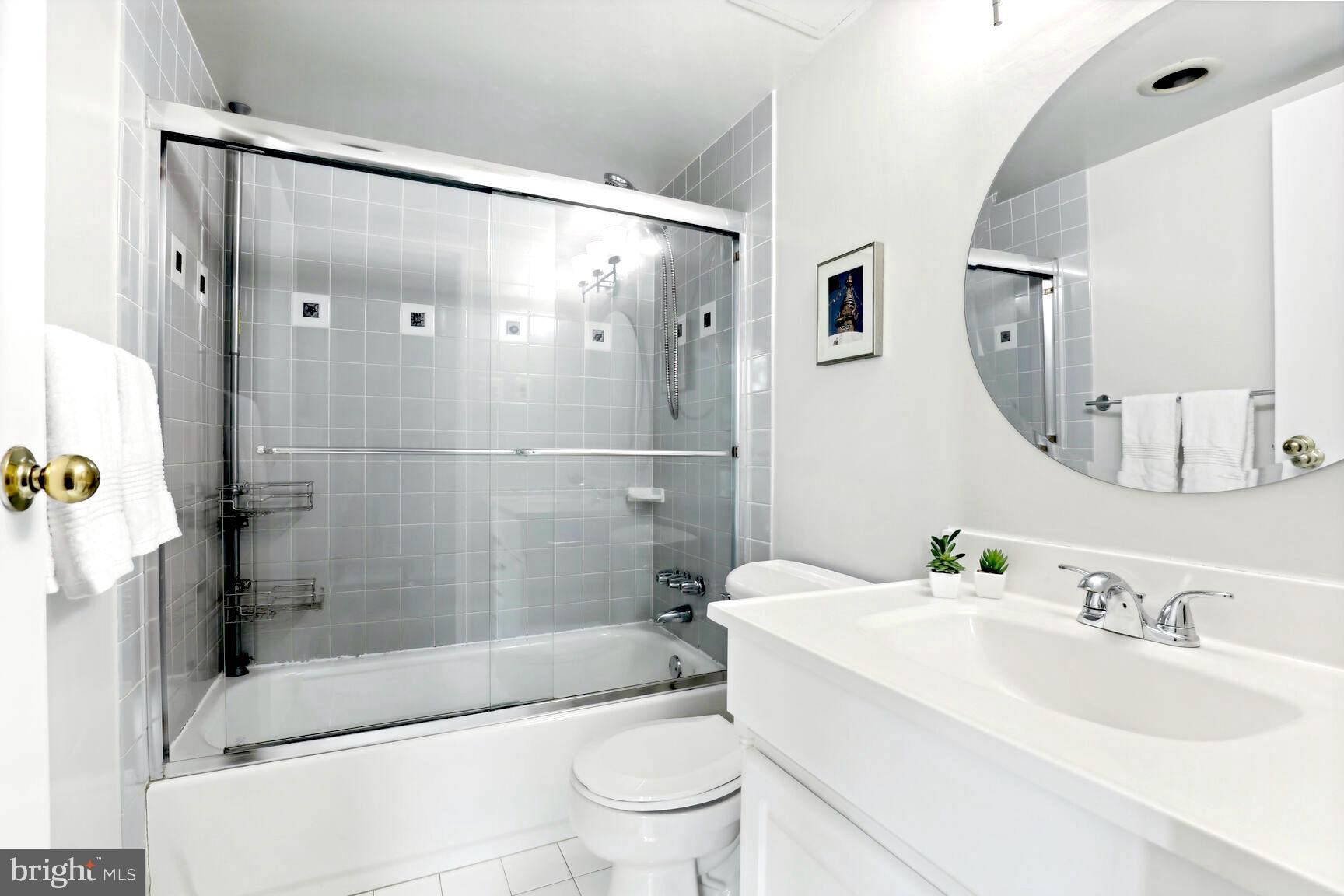 CHESTNUT GROVE - Residential