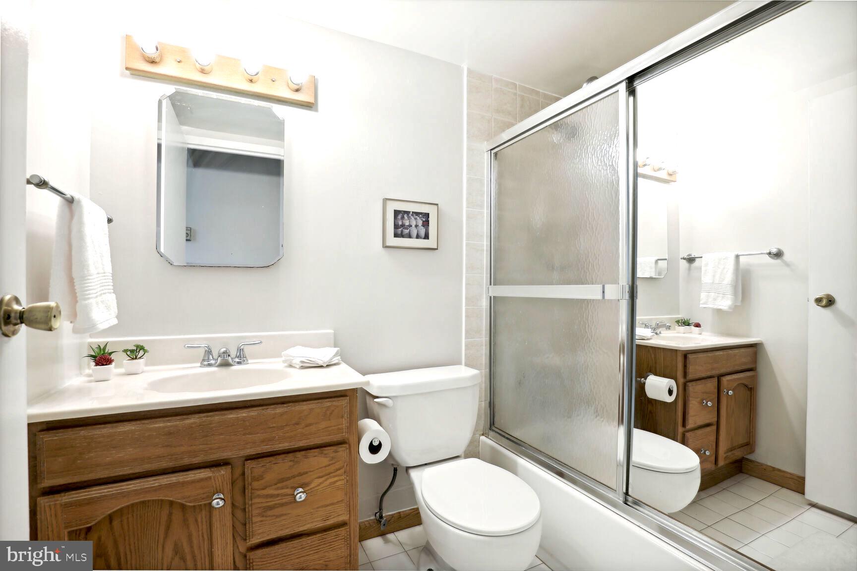 CHESTNUT GROVE - Residential