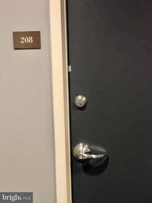 FLEET STREET CONDOMINIUMS - Residential Lease