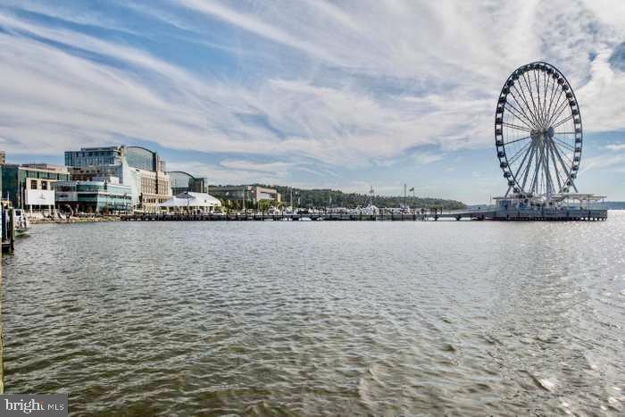 FLEET STREET CONDOMINIUMS - Residential Lease