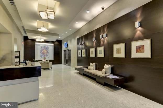 FLEET STREET CONDOMINIUMS - Residential Lease