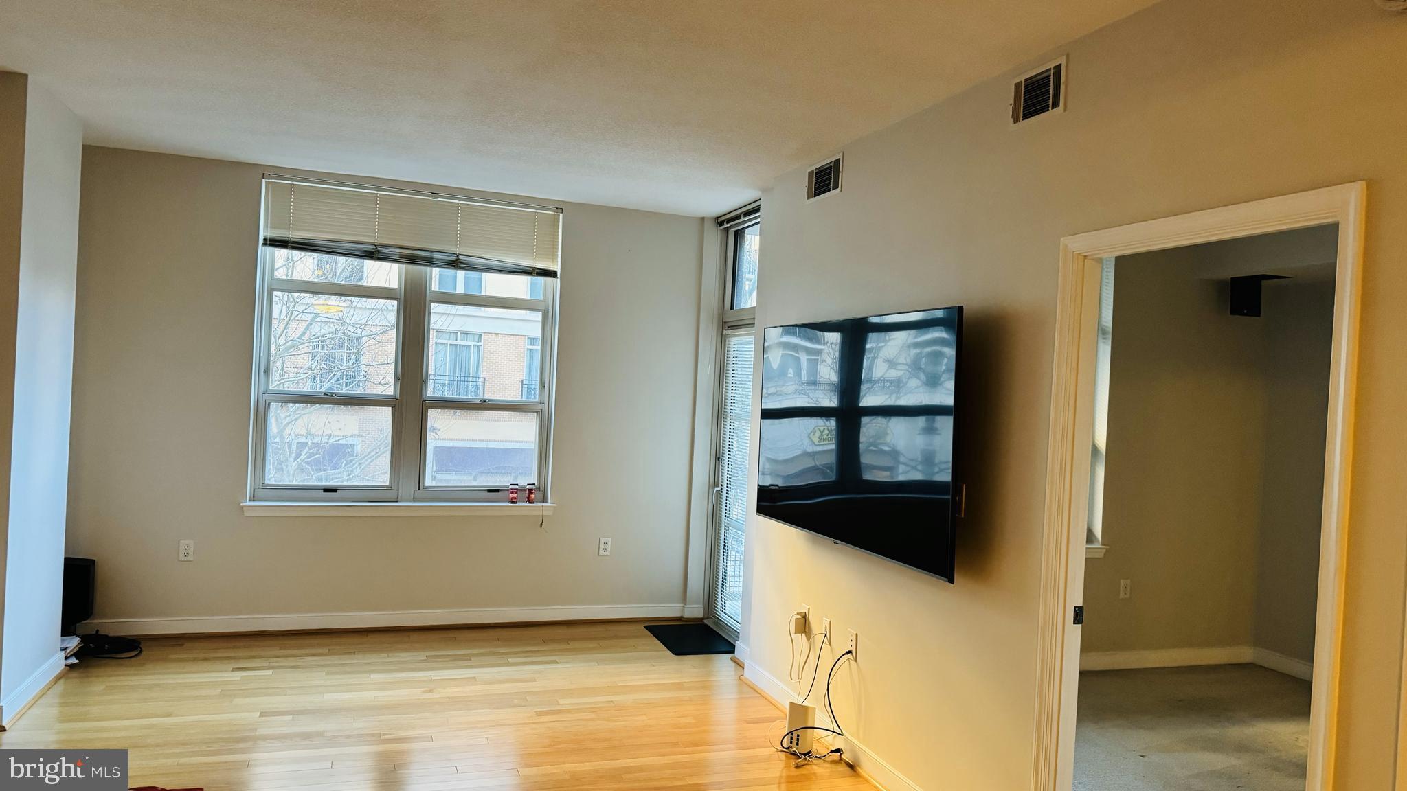 FLEET STREET CONDOMINIUMS - Residential Lease