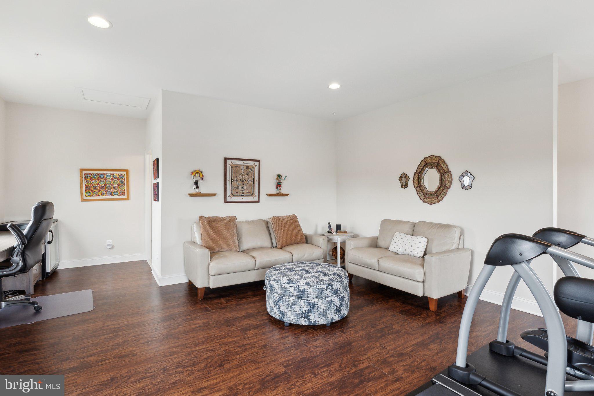 EASTON VILLAGE - Residential