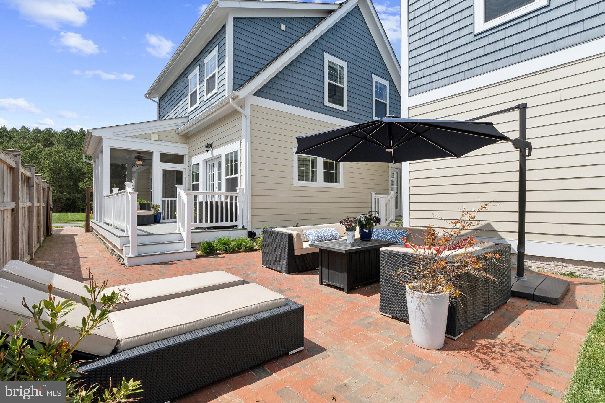 EASTON VILLAGE - Residential