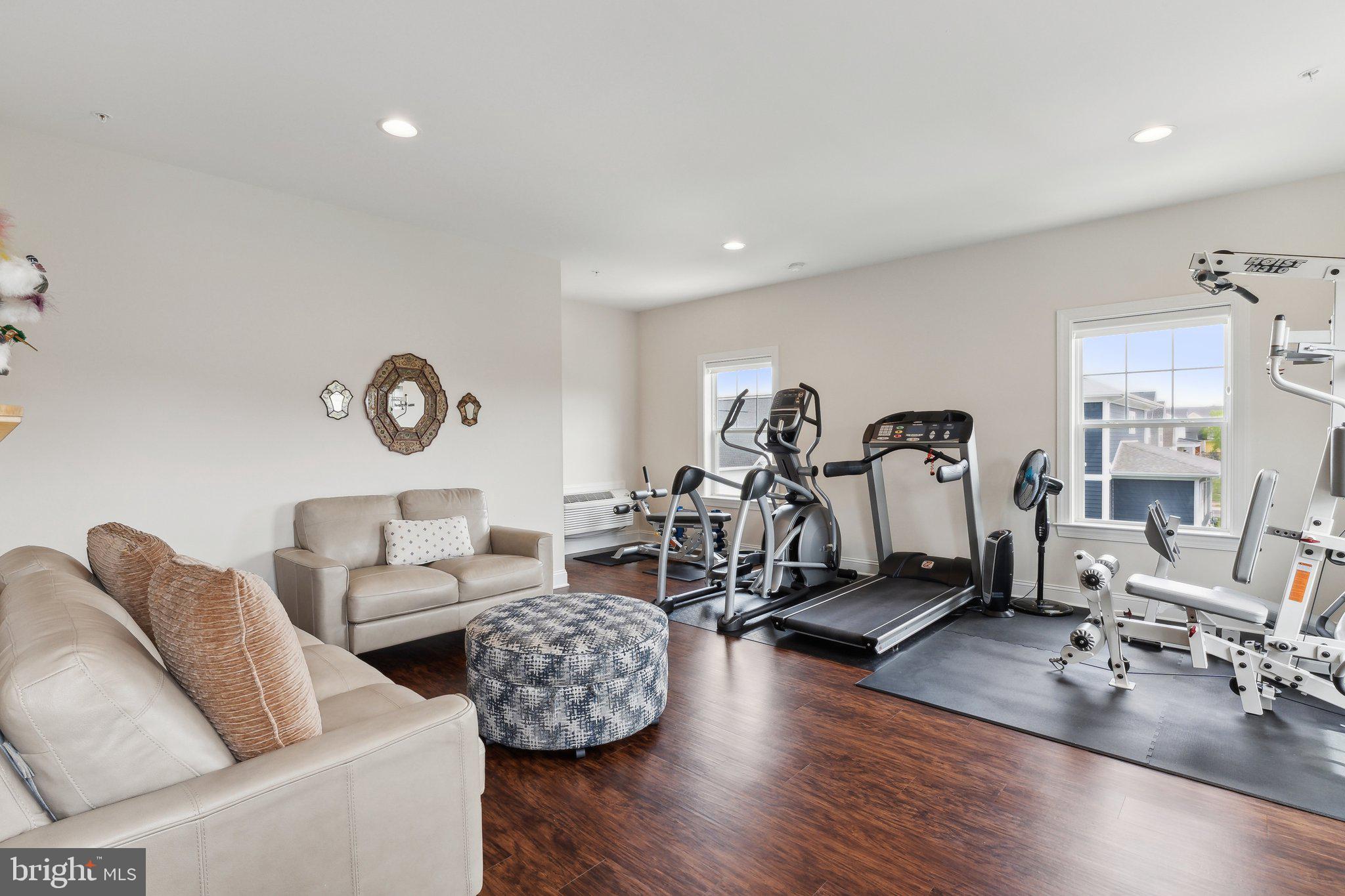 EASTON VILLAGE - Residential