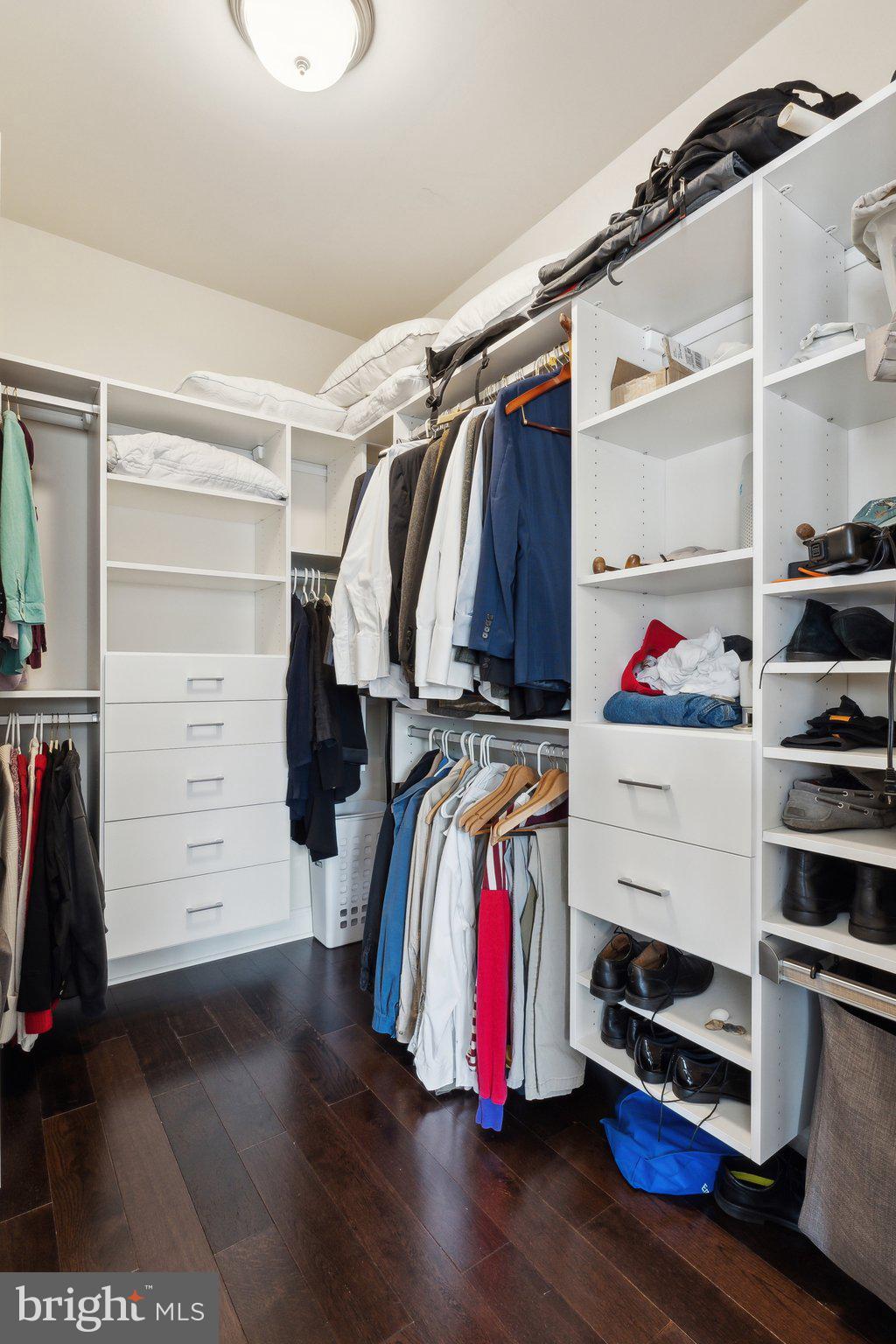 EASTON VILLAGE - Residential