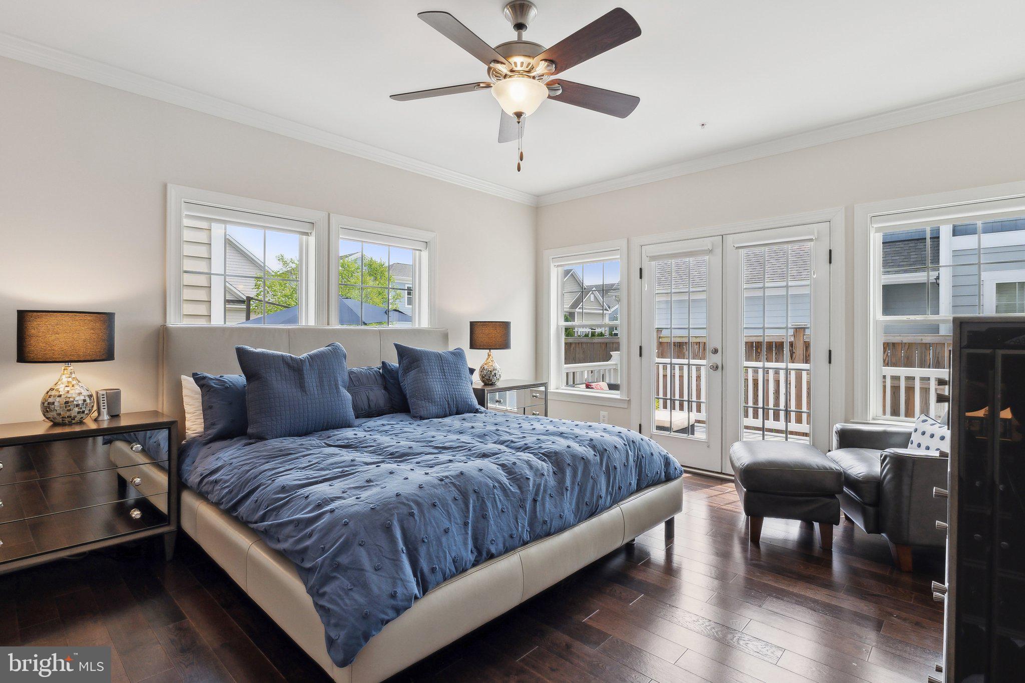 EASTON VILLAGE - Residential