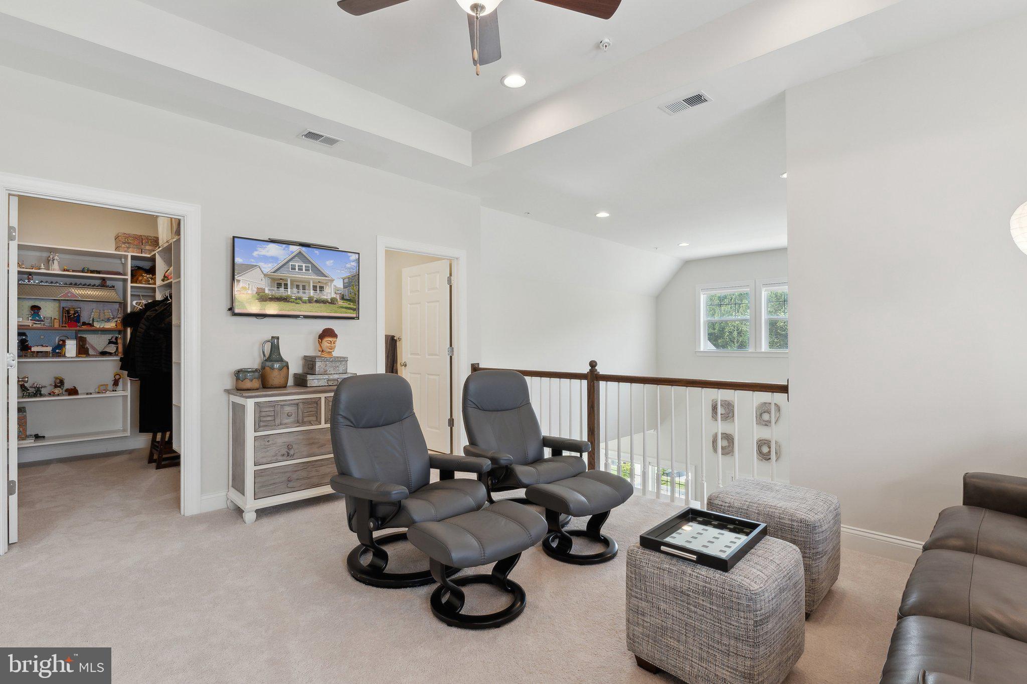 EASTON VILLAGE - Residential