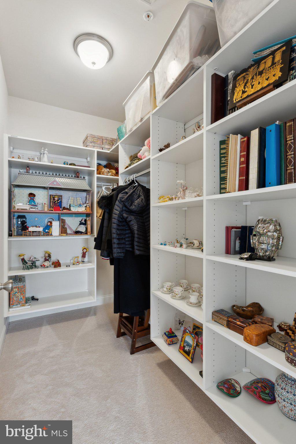 EASTON VILLAGE - Residential