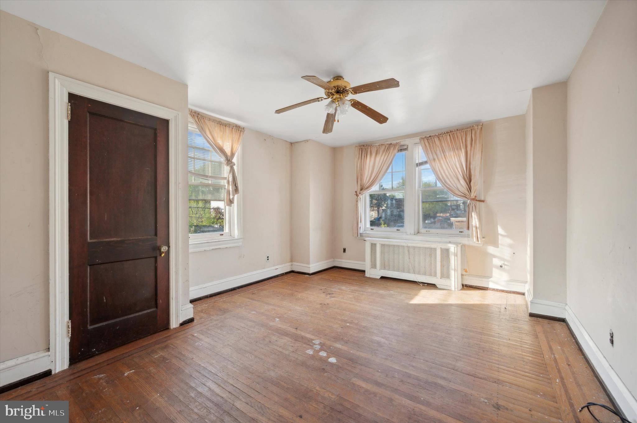 LAWNCREST - Residential