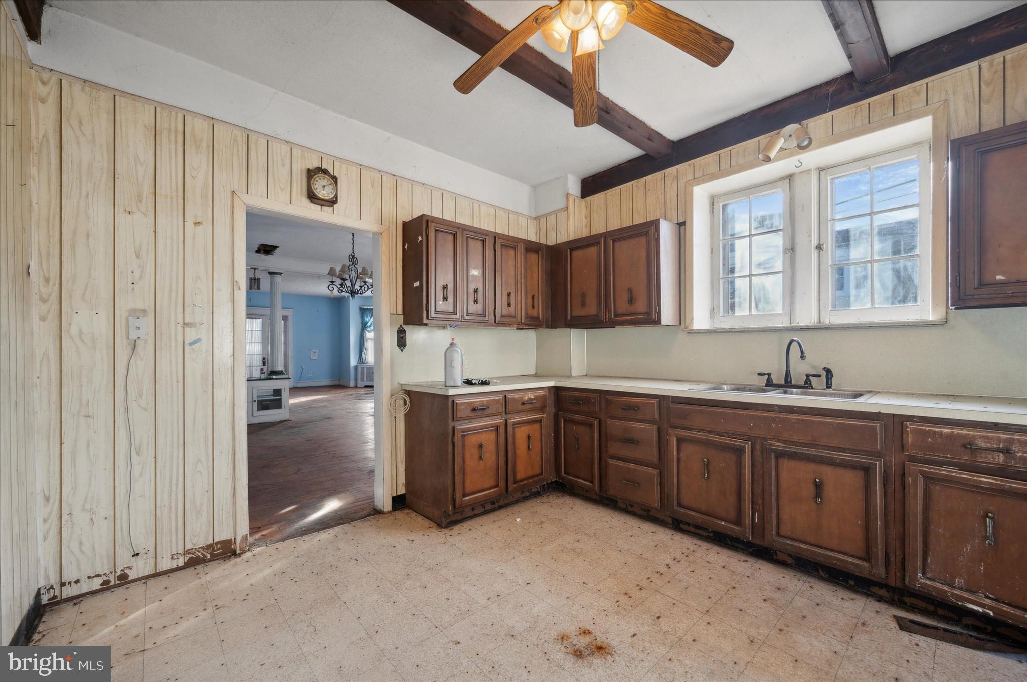 LAWNCREST - Residential