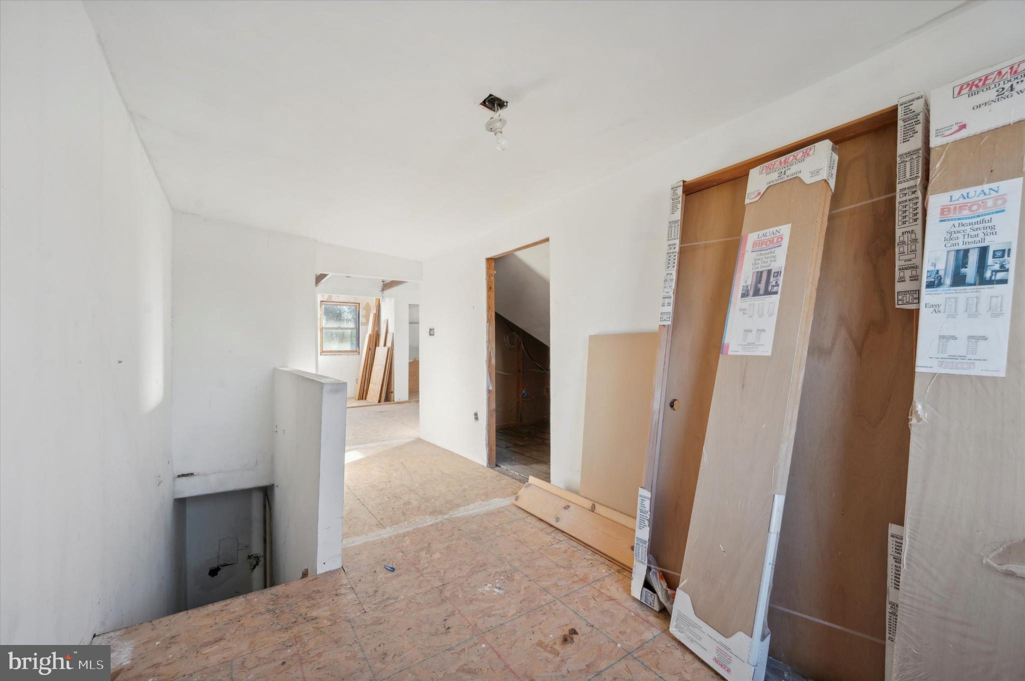 LAWNCREST - Residential