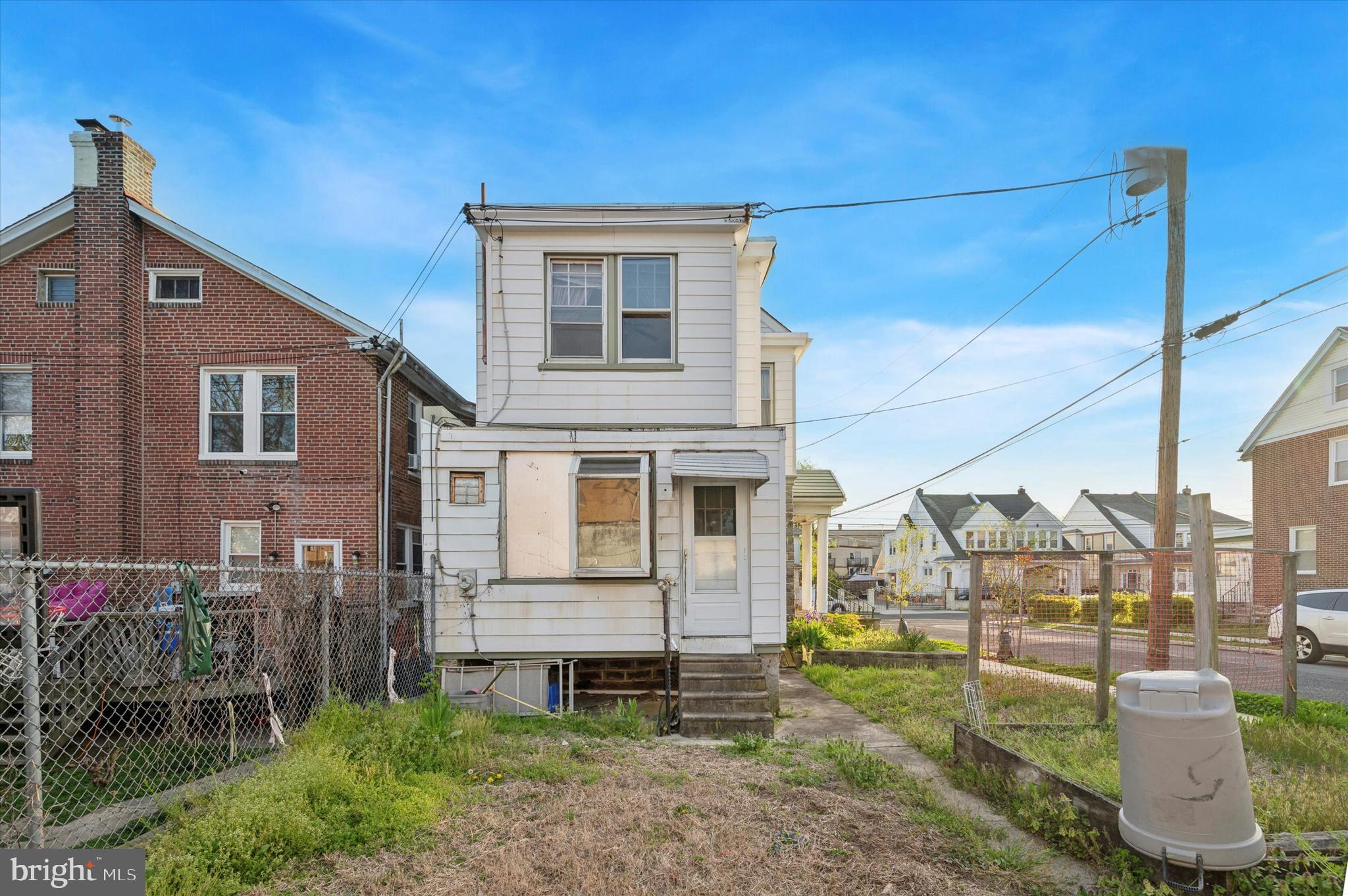 LAWNCREST - Residential